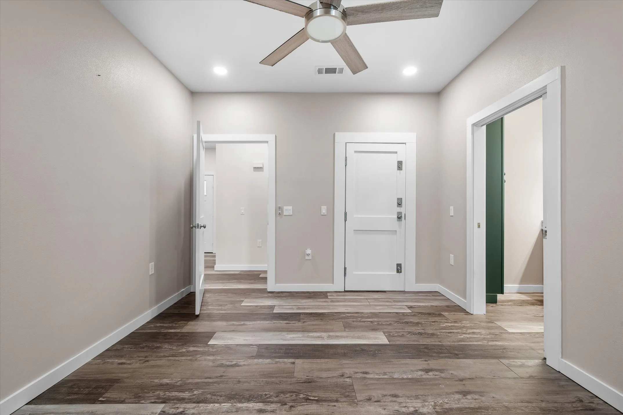 Single Family Residence For Sale in Van Zandt County , 135 Spruce, Van, Texas 75790, 3 Bedroom, 2 Bathroom, Garage spaces, 1,397 Sqft, built in 2024, mls#21397141, Real Estate Agent in Van, Homes For Sale in Van Zandt county, Homes For Sale in Van, Realtor in Van Texas, Real Estate Brokerage Independent Realty Texas, Luminita Cordes Realtor