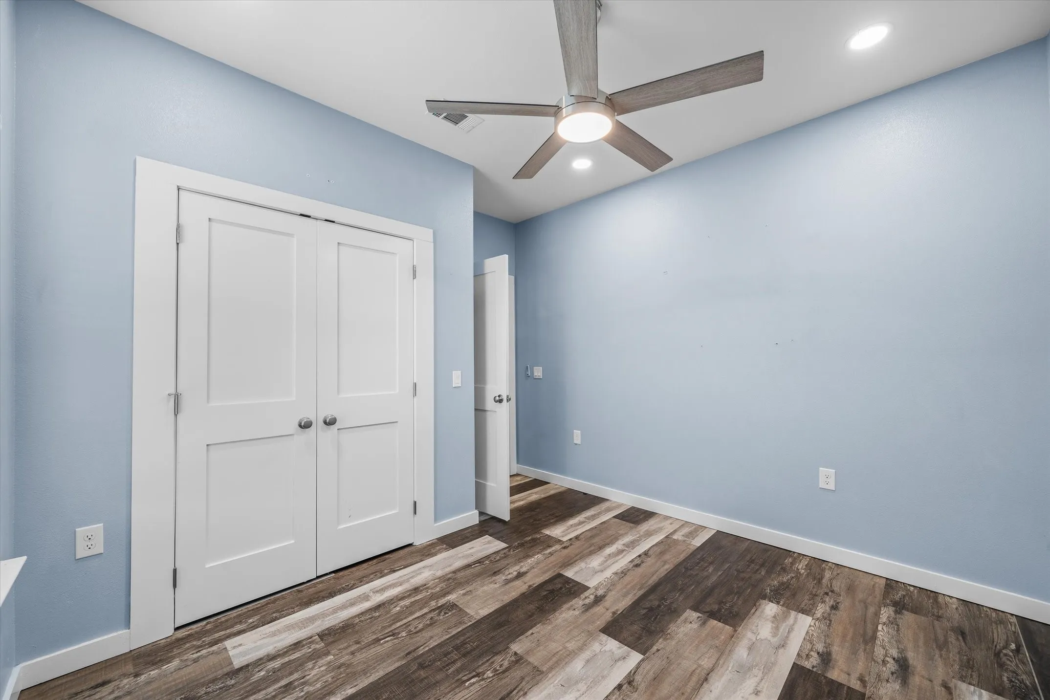 Single Family Residence For Sale in Van Zandt County , 135 Spruce, Van, Texas 75790, 3 Bedroom, 2 Bathroom, Garage spaces, 1,397 Sqft, built in 2024, mls#21397141, Real Estate Agent in Van, Homes For Sale in Van Zandt county, Homes For Sale in Van, Realtor in Van Texas, Real Estate Brokerage Independent Realty Texas, Luminita Cordes Realtor