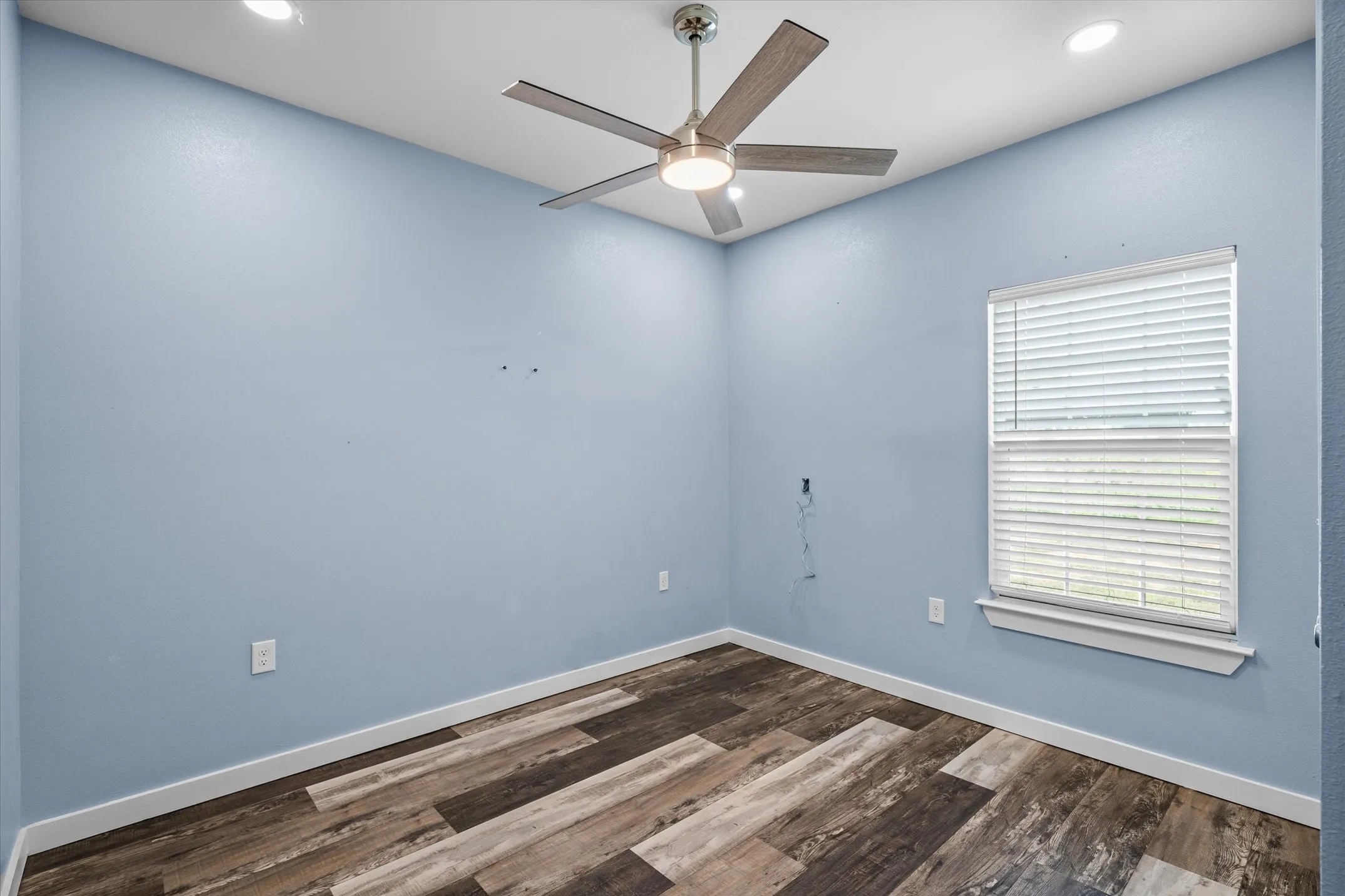 Single Family Residence For Sale in Van Zandt County , 135 Spruce, Van, Texas 75790, 3 Bedroom, 2 Bathroom, Garage spaces, 1,397 Sqft, built in 2024, mls#21397141, Real Estate Agent in Van, Homes For Sale in Van Zandt county, Homes For Sale in Van, Realtor in Van Texas, Real Estate Brokerage Independent Realty Texas, Luminita Cordes Realtor