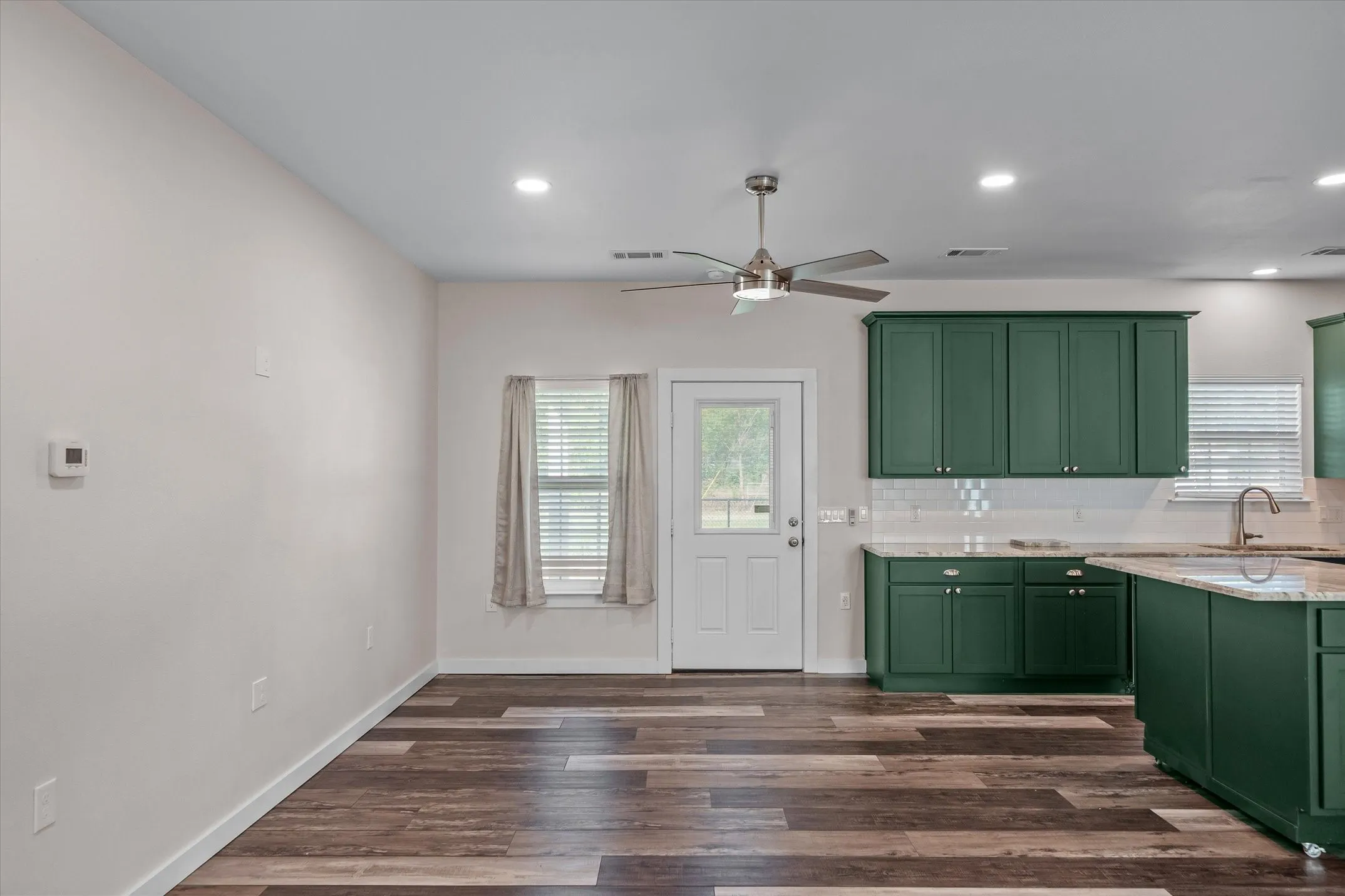 Single Family Residence For Sale in Van Zandt County , 135 Spruce, Van, Texas 75790, 3 Bedroom, 2 Bathroom, Garage spaces, 1,397 Sqft, built in 2024, mls#21397141, Real Estate Agent in Van, Homes For Sale in Van Zandt county, Homes For Sale in Van, Realtor in Van Texas, Real Estate Brokerage Independent Realty Texas, Luminita Cordes Realtor