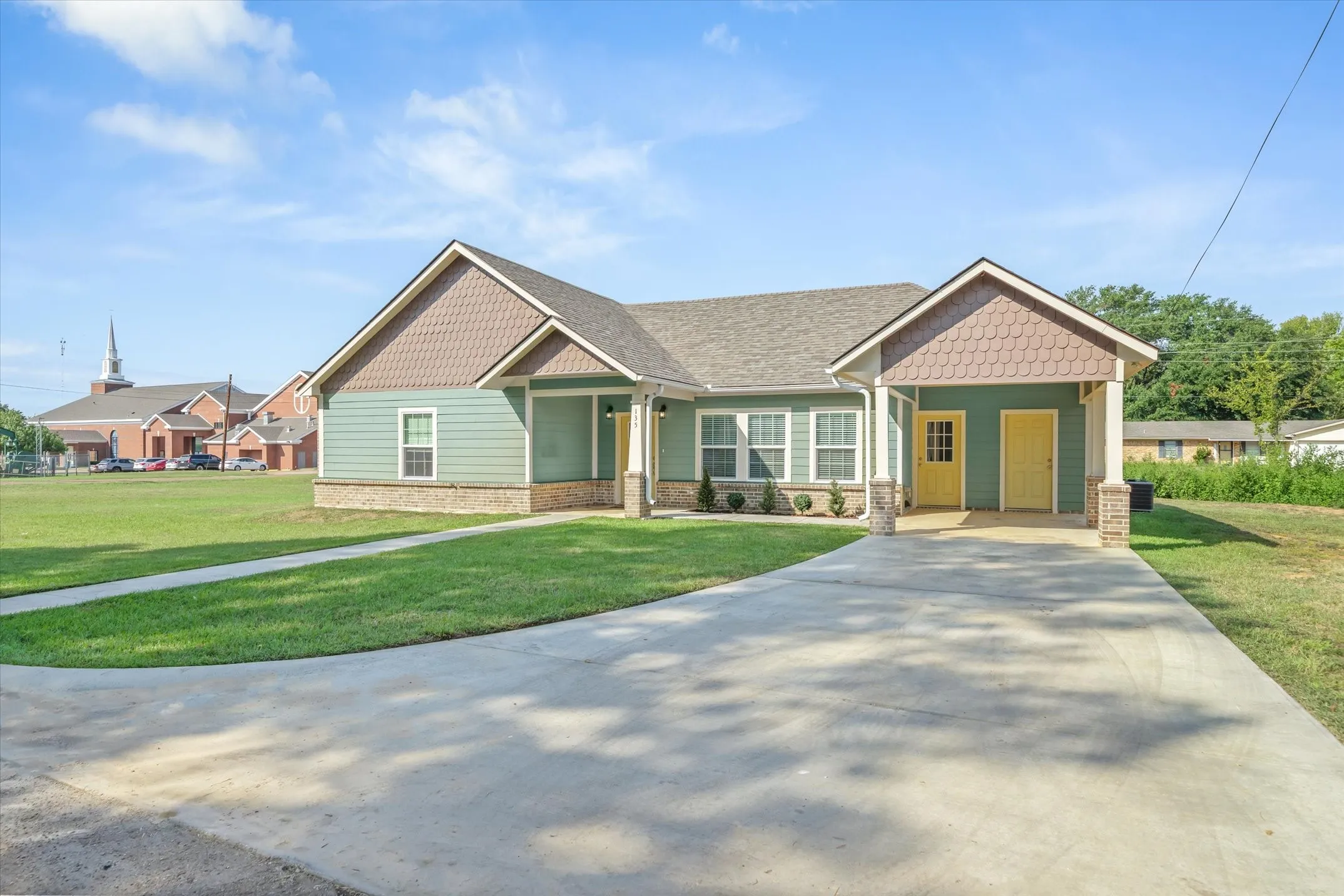 Single Family Residence For Sale in Van Zandt County , 135 Spruce, Van, Texas 75790, 3 Bedroom, 2 Bathroom, Garage spaces, 1,397 Sqft, built in 2024, mls#21397141, Real Estate Agent in Van, Homes For Sale in Van Zandt county, Homes For Sale in Van, Realtor in Van Texas, Real Estate Brokerage Independent Realty Texas, Luminita Cordes Realtor