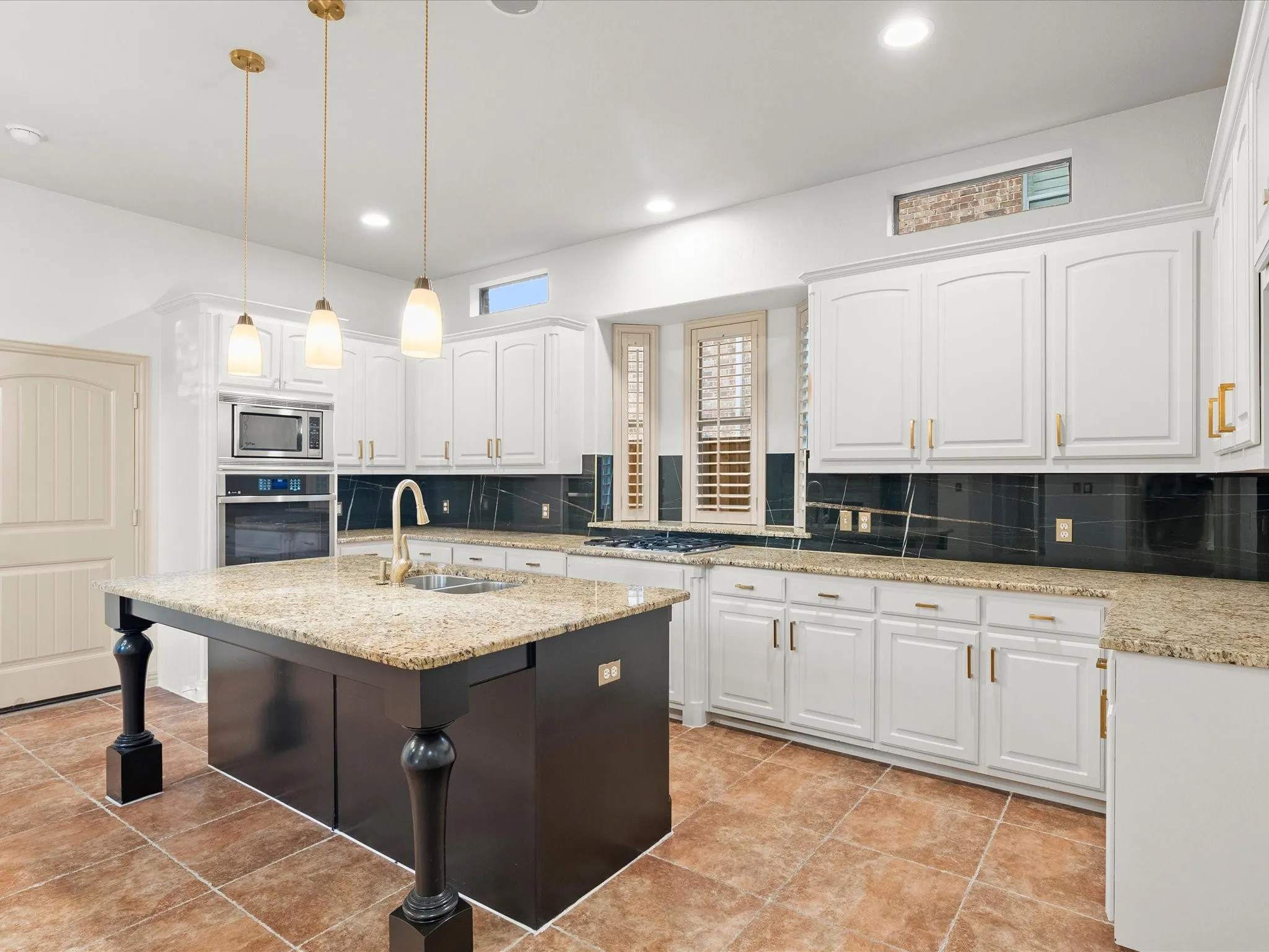 Single Family Residence For Sale in Denton County , 2948 Clearfork Trail, Frisco, Texas 75034, 4 Bedroom, 4 Bathroom, 2 Garage spaces, 4,271 Sqft, built in 2007, mls#21395061, Real Estate Agent in Frisco, Homes For Sale in Denton county, Homes For Sale in Frisco, Realtor in Frisco Texas, Real Estate Brokerage Independent Realty Texas, Luminita Cordes Realtor