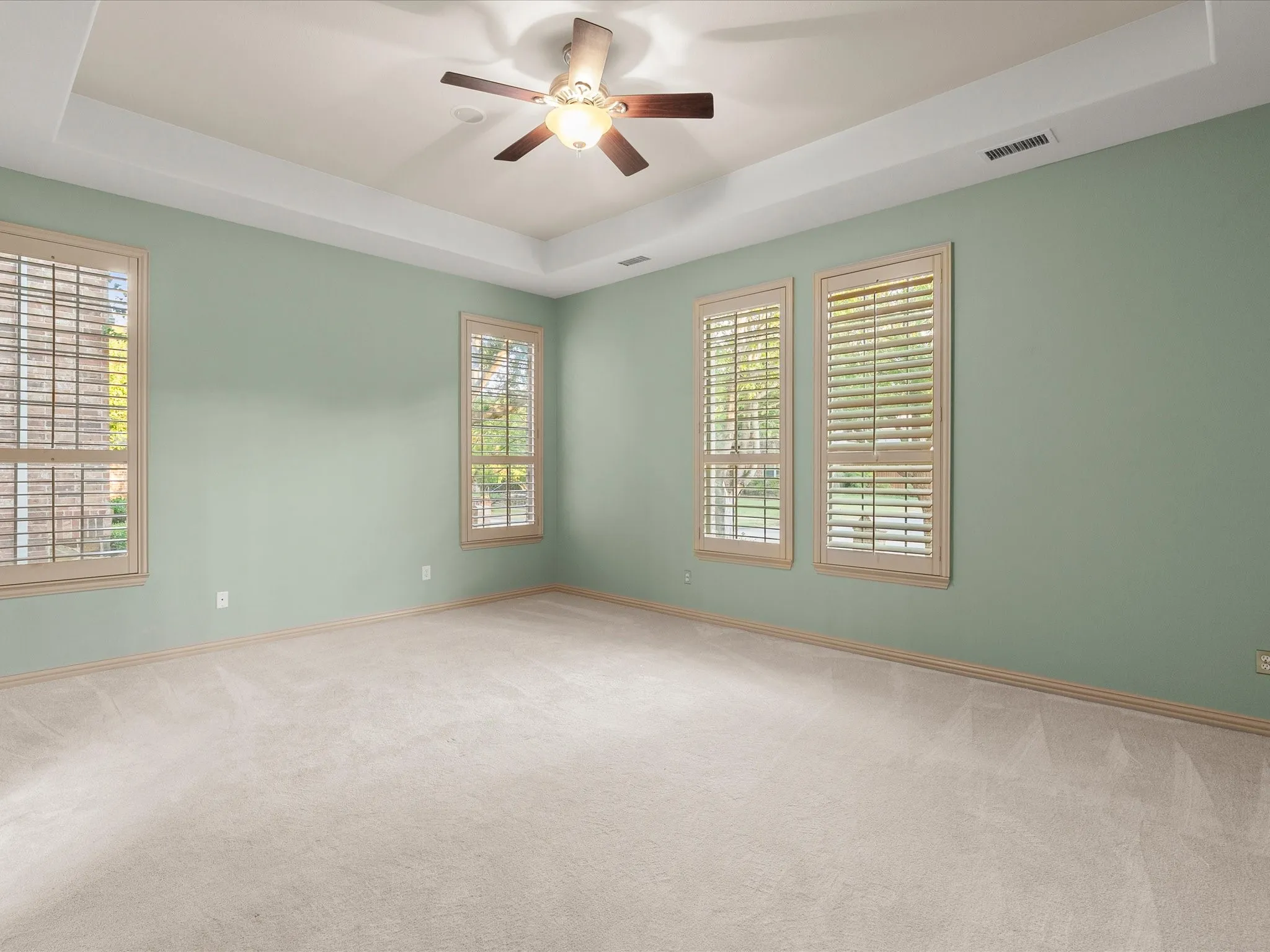 Single Family Residence For Sale in Denton County , 2948 Clearfork Trail, Frisco, Texas 75034, 4 Bedroom, 4 Bathroom, 2 Garage spaces, 4,271 Sqft, built in 2007, mls#21395061, Real Estate Agent in Frisco, Homes For Sale in Denton county, Homes For Sale in Frisco, Realtor in Frisco Texas, Real Estate Brokerage Independent Realty Texas, Luminita Cordes Realtor