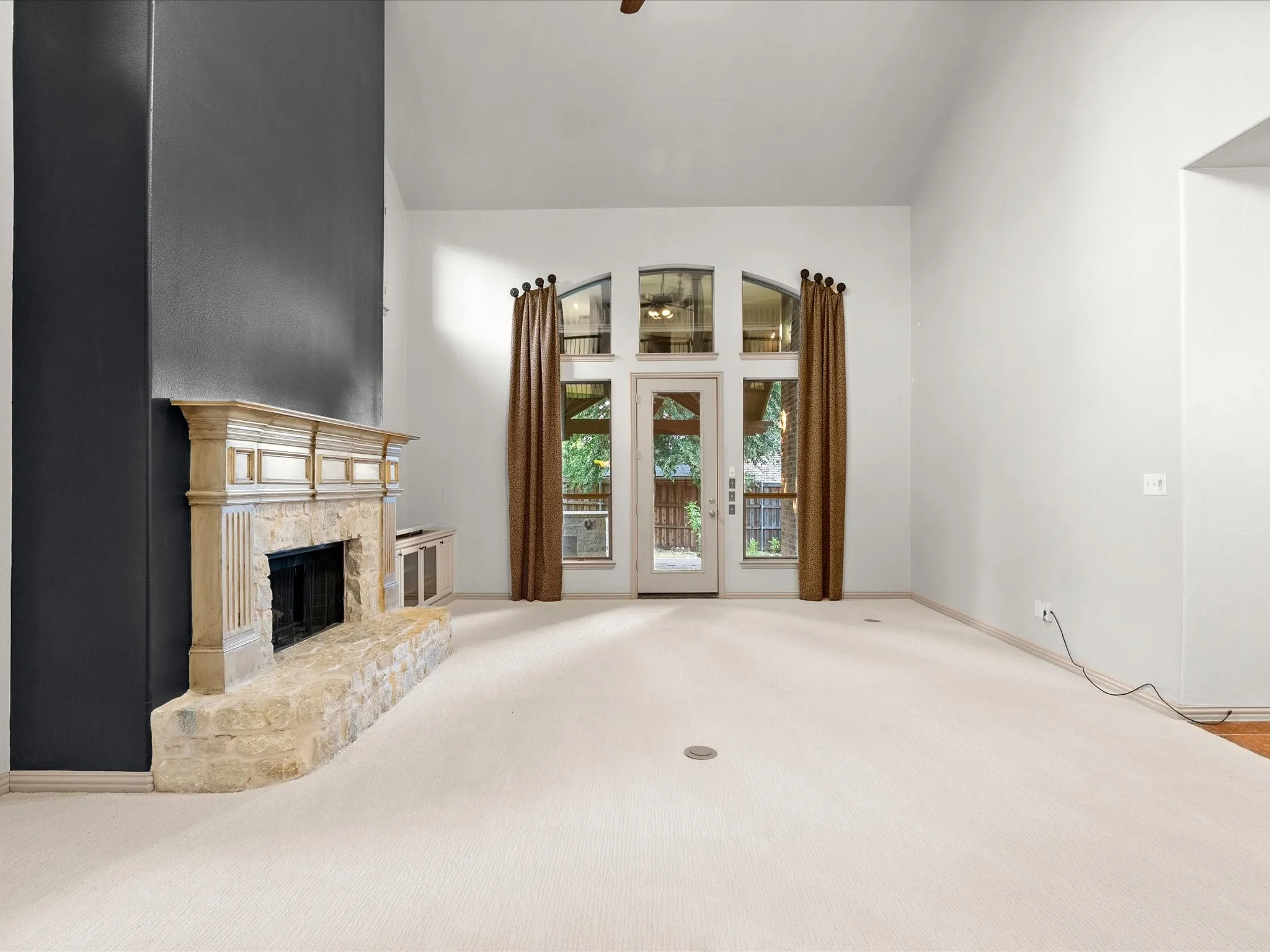 Single Family Residence For Sale in Denton County , 2948 Clearfork Trail, Frisco, Texas 75034, 4 Bedroom, 4 Bathroom, 2 Garage spaces, 4,271 Sqft, built in 2007, mls#21395061, Real Estate Agent in Frisco, Homes For Sale in Denton county, Homes For Sale in Frisco, Realtor in Frisco Texas, Real Estate Brokerage Independent Realty Texas, Luminita Cordes Realtor