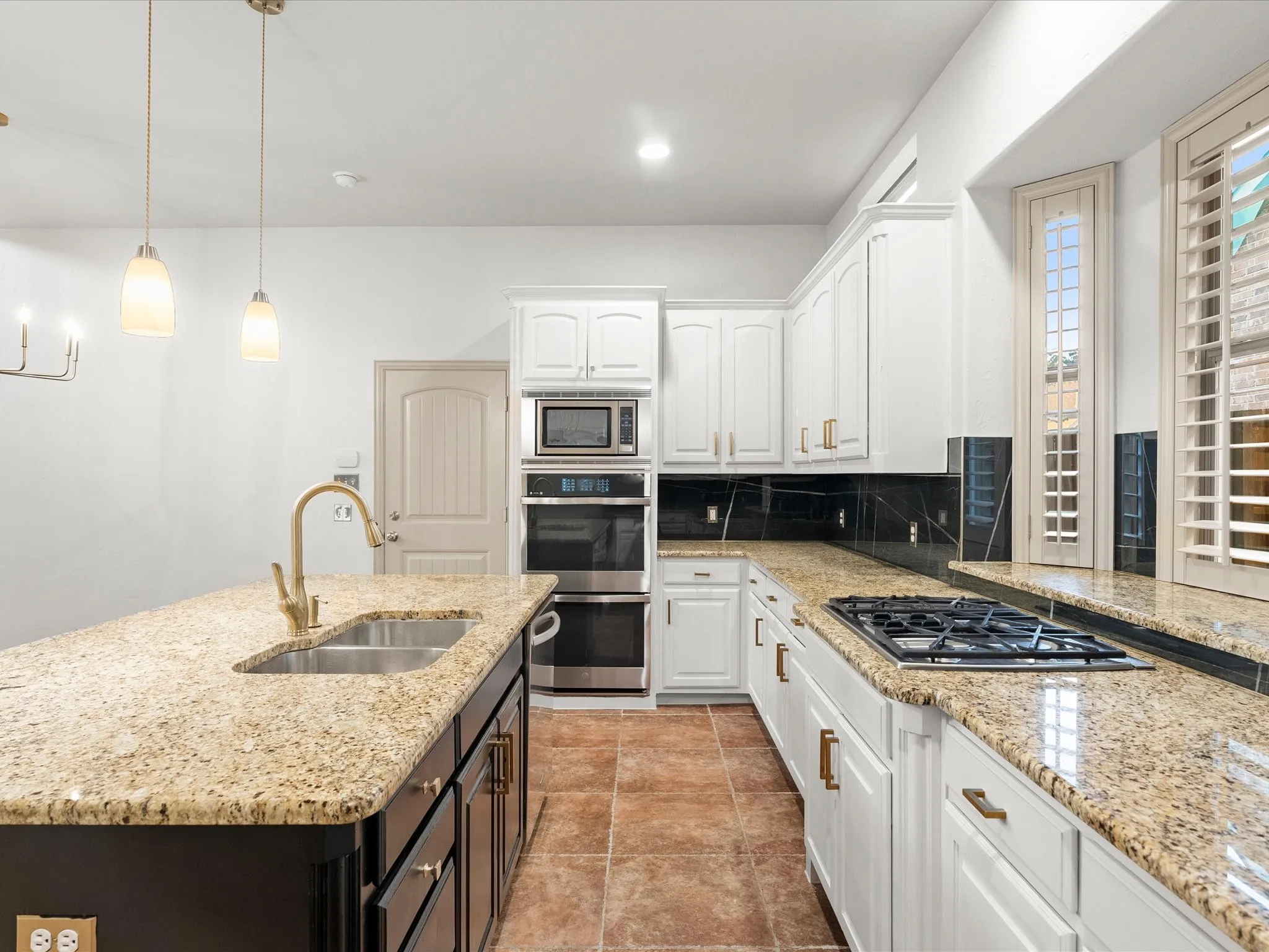 Single Family Residence For Sale in Denton County , 2948 Clearfork Trail, Frisco, Texas 75034, 4 Bedroom, 4 Bathroom, 2 Garage spaces, 4,271 Sqft, built in 2007, mls#21395061, Real Estate Agent in Frisco, Homes For Sale in Denton county, Homes For Sale in Frisco, Realtor in Frisco Texas, Real Estate Brokerage Independent Realty Texas, Luminita Cordes Realtor
