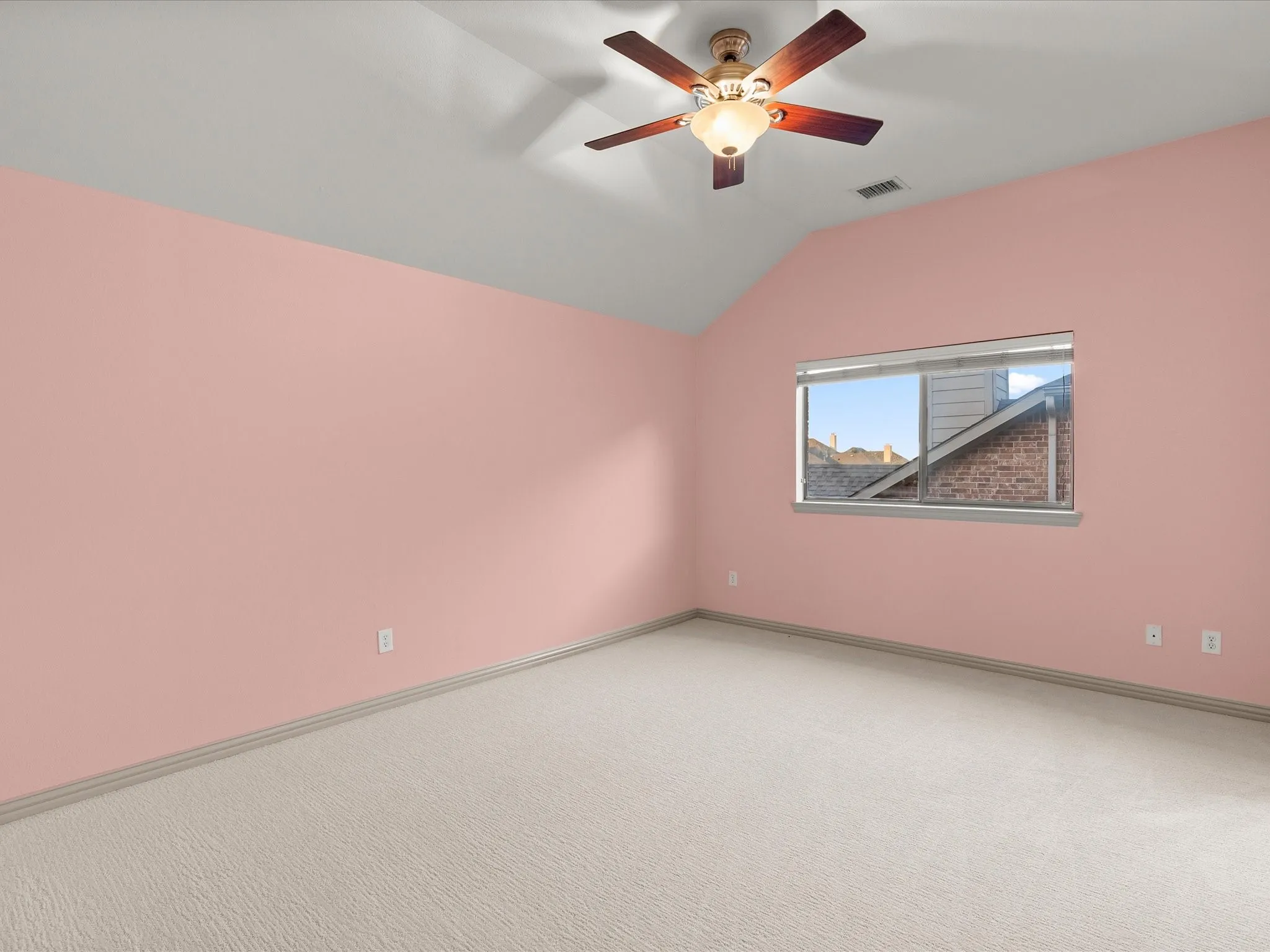 Single Family Residence For Sale in Denton County , 2948 Clearfork Trail, Frisco, Texas 75034, 4 Bedroom, 4 Bathroom, 2 Garage spaces, 4,271 Sqft, built in 2007, mls#21395061, Real Estate Agent in Frisco, Homes For Sale in Denton county, Homes For Sale in Frisco, Realtor in Frisco Texas, Real Estate Brokerage Independent Realty Texas, Luminita Cordes Realtor