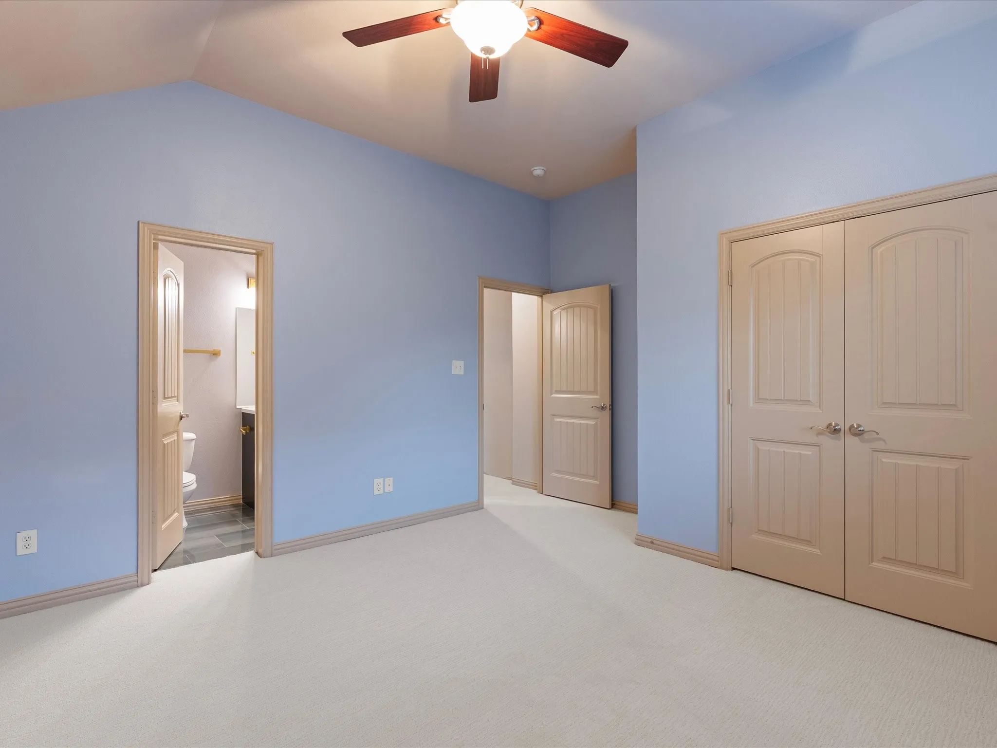Single Family Residence For Sale in Denton County , 2948 Clearfork Trail, Frisco, Texas 75034, 4 Bedroom, 4 Bathroom, 2 Garage spaces, 4,271 Sqft, built in 2007, mls#21395061, Real Estate Agent in Frisco, Homes For Sale in Denton county, Homes For Sale in Frisco, Realtor in Frisco Texas, Real Estate Brokerage Independent Realty Texas, Luminita Cordes Realtor