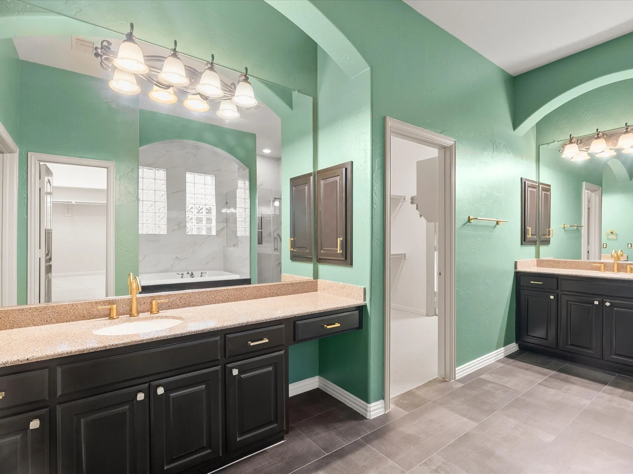 Single Family Residence For Sale in Denton County , 2948 Clearfork Trail, Frisco, Texas 75034, 4 Bedroom, 4 Bathroom, 2 Garage spaces, 4,271 Sqft, built in 2007, mls#21395061, Real Estate Agent in Frisco, Homes For Sale in Denton county, Homes For Sale in Frisco, Realtor in Frisco Texas, Real Estate Brokerage Independent Realty Texas, Luminita Cordes Realtor