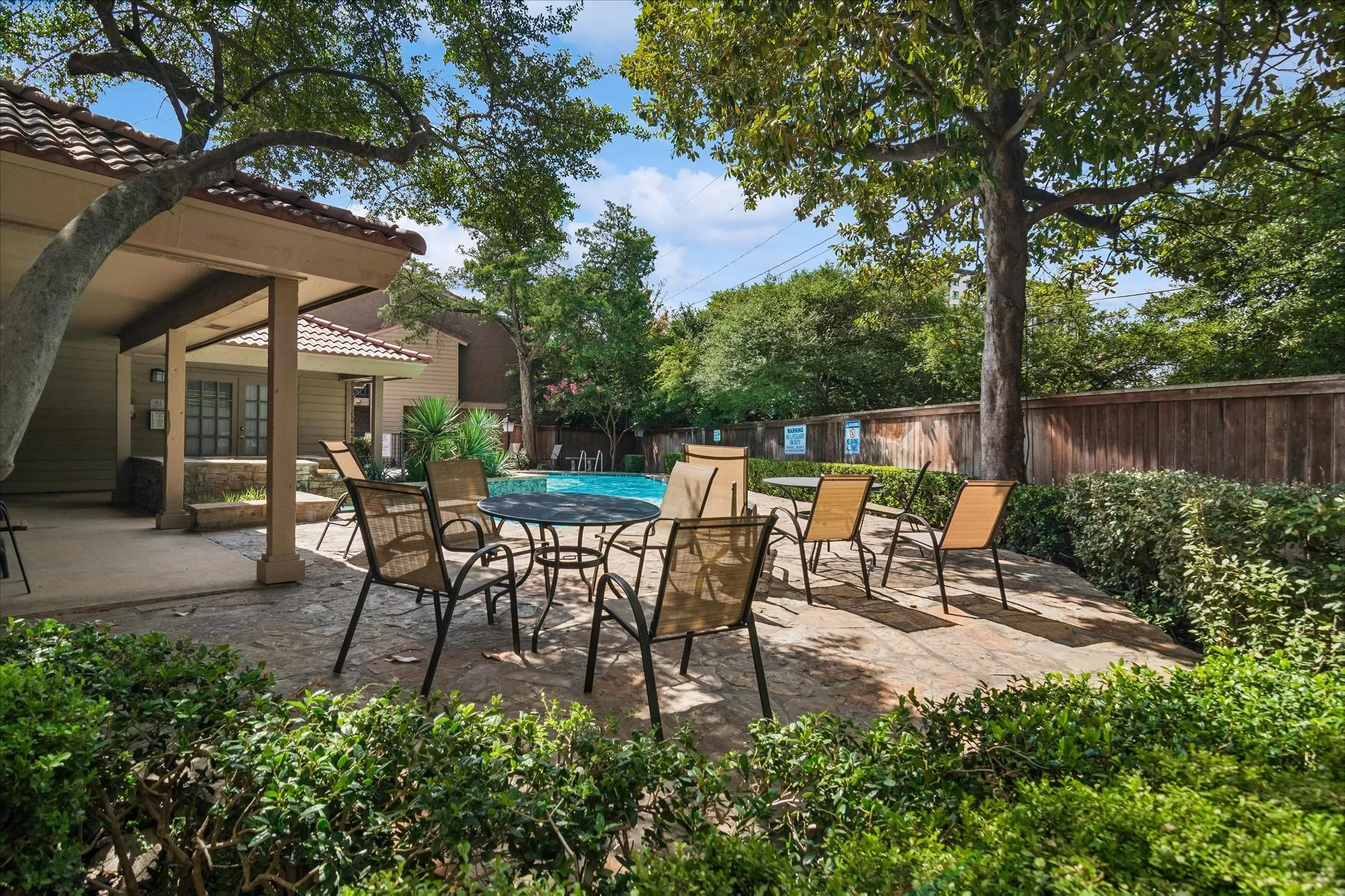 Condominium For Sale in Dallas County , 5200 Martel Avenue 24A, Dallas, Texas 75206, 2 Bedroom, 2 Bathroom, Garage spaces, 971 Sqft, built in 1983, mls#21392407, Real Estate Agent in Dallas, Homes For Sale in Dallas county, Homes For Sale in Dallas, Realtor in Dallas Texas, Real Estate Brokerage Independent Realty Texas, Luminita Cordes Realtor