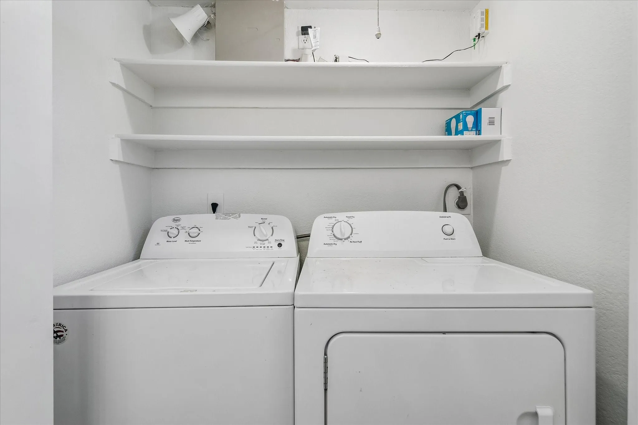 Condominium For Sale in Dallas County , 5200 Martel Avenue 24A, Dallas, Texas 75206, 2 Bedroom, 2 Bathroom, Garage spaces, 971 Sqft, built in 1983, mls#21392407, Real Estate Agent in Dallas, Homes For Sale in Dallas county, Homes For Sale in Dallas, Realtor in Dallas Texas, Real Estate Brokerage Independent Realty Texas, Luminita Cordes Realtor