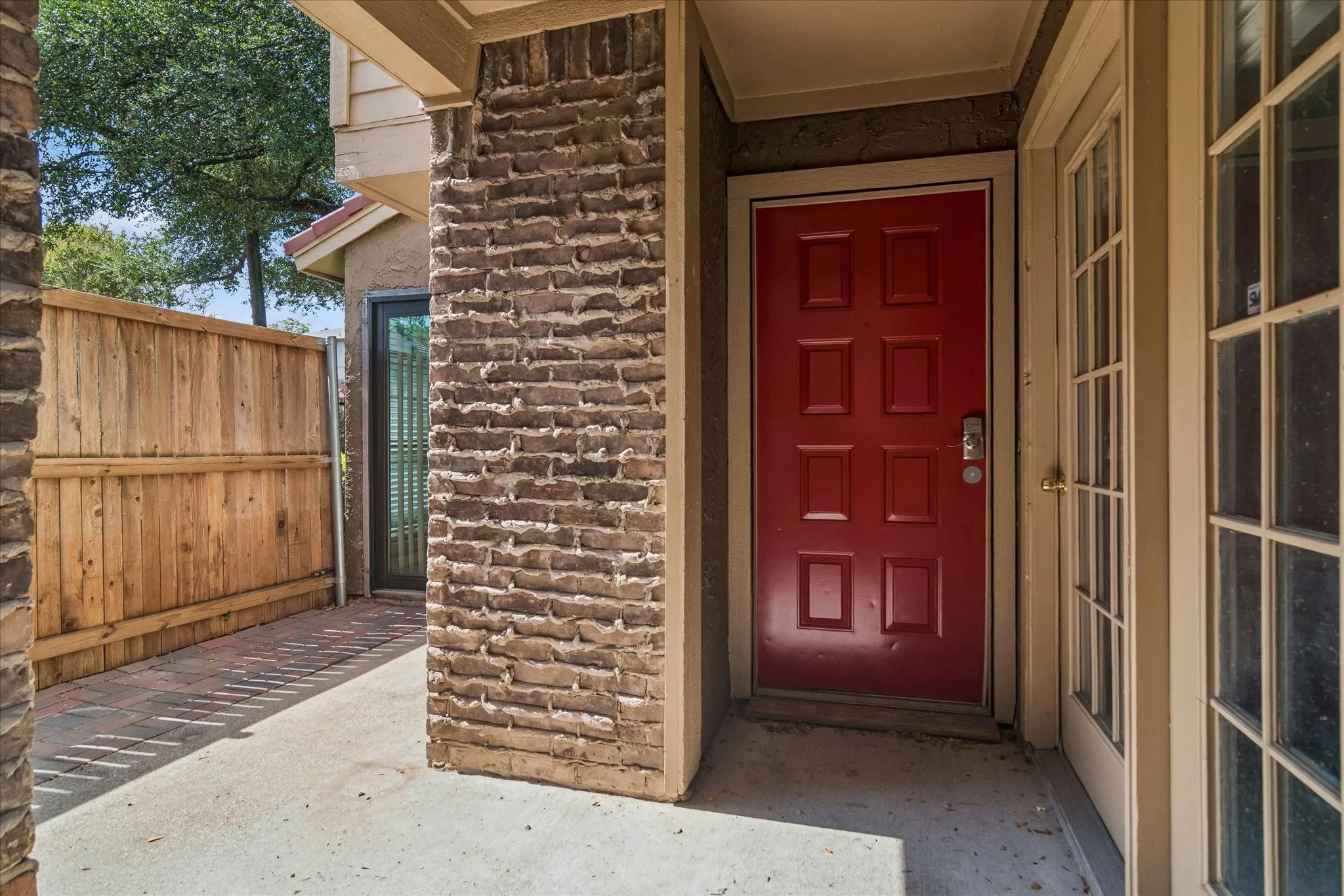 Condominium For Sale in Dallas County , 5200 Martel Avenue 24A, Dallas, Texas 75206, 2 Bedroom, 2 Bathroom, Garage spaces, 971 Sqft, built in 1983, mls#21392407, Real Estate Agent in Dallas, Homes For Sale in Dallas county, Homes For Sale in Dallas, Realtor in Dallas Texas, Real Estate Brokerage Independent Realty Texas, Luminita Cordes Realtor