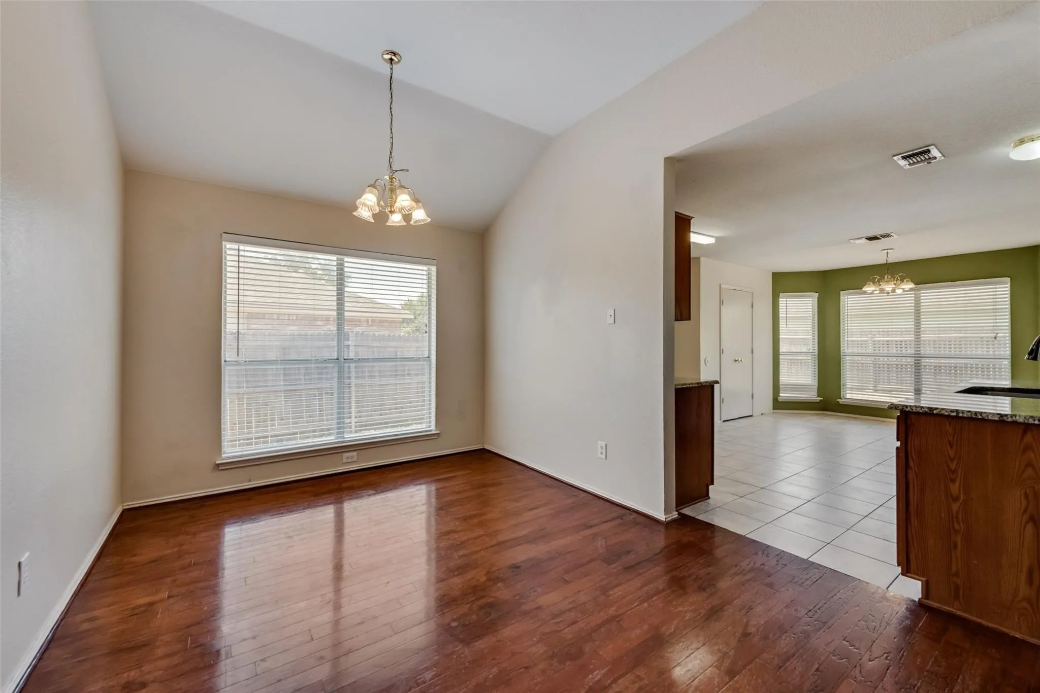 Single Family Residence For Rent in Tarrant County , 3301 Rustic Meadow Trail, Mansfield, Texas 76063, 4 Bedroom, 2 Bathroom, 2 Garage spaces, 1,846 Sqft, built in 1999, mls#21397031, Real Estate Agent in Mansfield, Homes For Rent in Tarrant county, Homes For Rent in Mansfield, Realtor in Mansfield Texas, Real Estate Brokerage Independent Realty Texas, Luminita Cordes Realtor