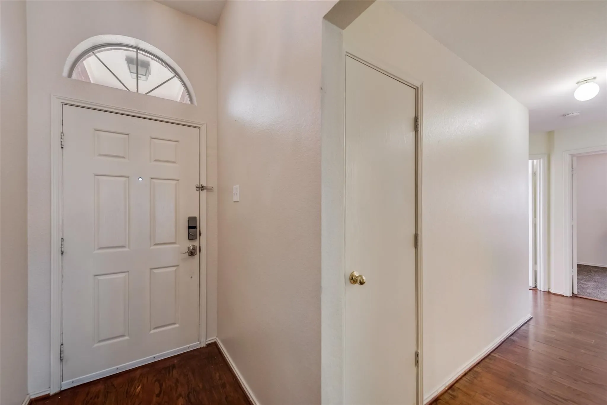 Single Family Residence For Rent in Tarrant County , 3301 Rustic Meadow Trail, Mansfield, Texas 76063, 4 Bedroom, 2 Bathroom, 2 Garage spaces, 1,846 Sqft, built in 1999, mls#21397031, Real Estate Agent in Mansfield, Homes For Rent in Tarrant county, Homes For Rent in Mansfield, Realtor in Mansfield Texas, Real Estate Brokerage Independent Realty Texas, Luminita Cordes Realtor