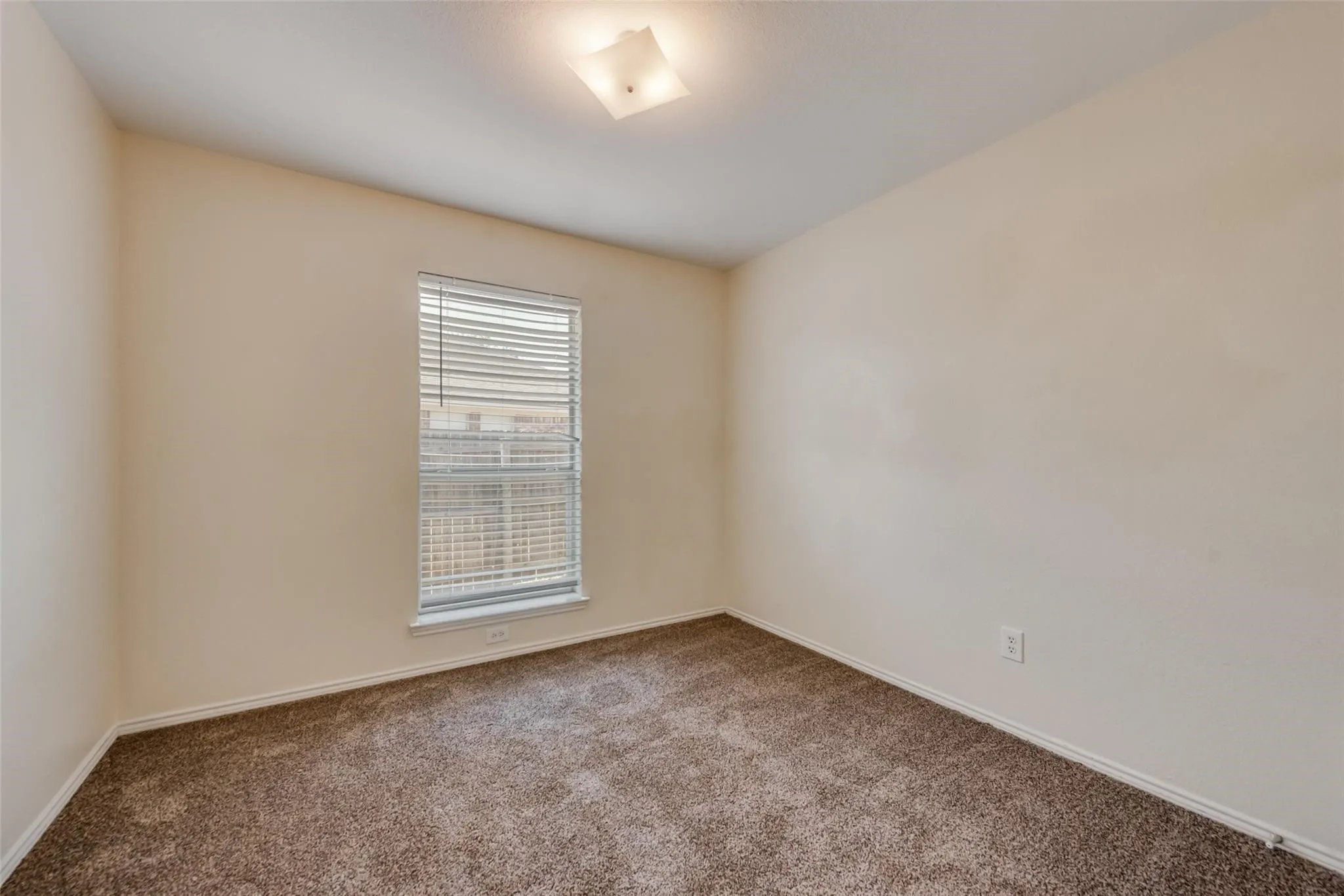 Single Family Residence For Rent in Tarrant County , 3301 Rustic Meadow Trail, Mansfield, Texas 76063, 4 Bedroom, 2 Bathroom, 2 Garage spaces, 1,846 Sqft, built in 1999, mls#21397031, Real Estate Agent in Mansfield, Homes For Rent in Tarrant county, Homes For Rent in Mansfield, Realtor in Mansfield Texas, Real Estate Brokerage Independent Realty Texas, Luminita Cordes Realtor