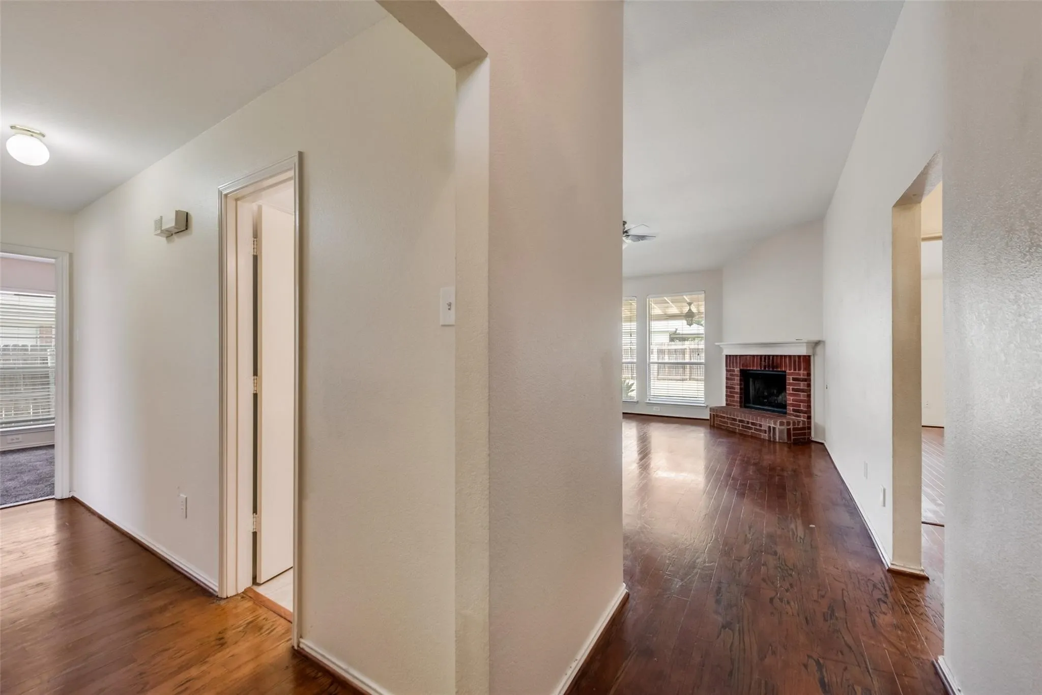 Single Family Residence For Rent in Tarrant County , 3301 Rustic Meadow Trail, Mansfield, Texas 76063, 4 Bedroom, 2 Bathroom, 2 Garage spaces, 1,846 Sqft, built in 1999, mls#21397031, Real Estate Agent in Mansfield, Homes For Rent in Tarrant county, Homes For Rent in Mansfield, Realtor in Mansfield Texas, Real Estate Brokerage Independent Realty Texas, Luminita Cordes Realtor