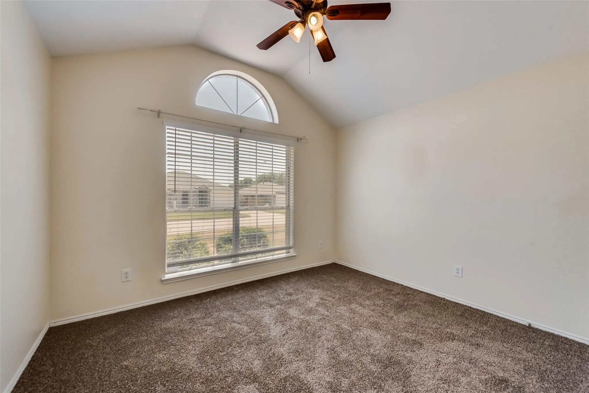 Single Family Residence For Rent in Tarrant County , 3301 Rustic Meadow Trail, Mansfield, Texas 76063, 4 Bedroom, 2 Bathroom, 2 Garage spaces, 1,846 Sqft, built in 1999, mls#21397031, Real Estate Agent in Mansfield, Homes For Rent in Tarrant county, Homes For Rent in Mansfield, Realtor in Mansfield Texas, Real Estate Brokerage Independent Realty Texas, Luminita Cordes Realtor