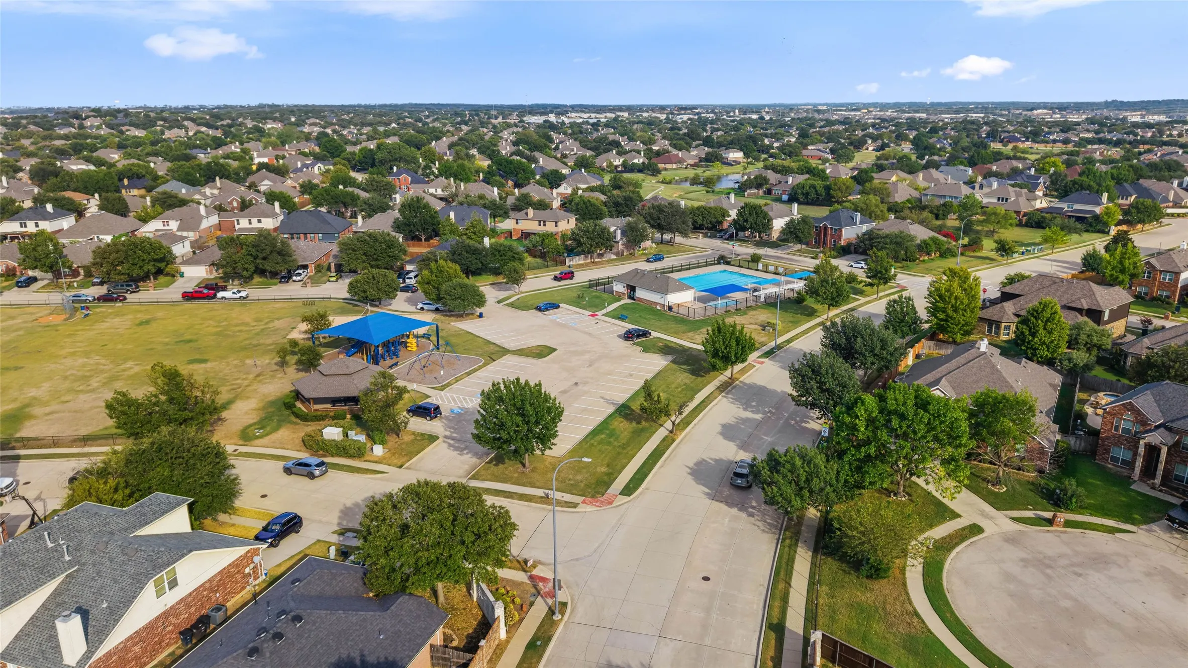 Single Family Residence For Sale in Tarrant County , 11800 Basilwood Drive, Fort Worth, Texas 76244, 3 Bedroom, 2 Bathroom, 2 Garage spaces, 1,921 Sqft, built in 2011, mls#21397011, Real Estate Agent in Fort Worth, Homes For Sale in Tarrant county, Homes For Sale in Fort Worth, Realtor in Fort Worth Texas, Real Estate Brokerage Independent Realty Texas, Luminita Cordes Realtor