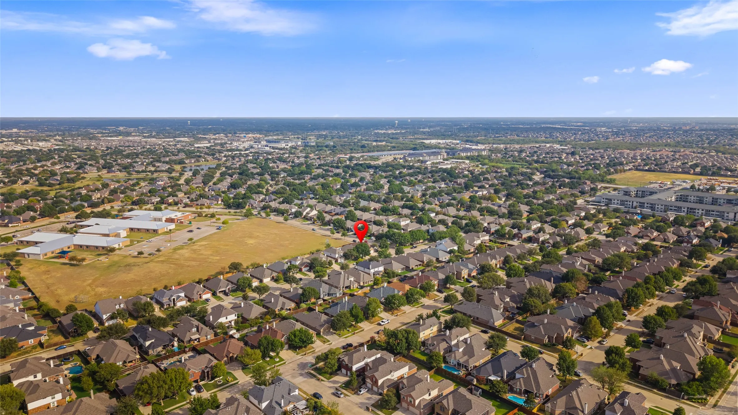 Single Family Residence For Sale in Tarrant County , 11800 Basilwood Drive, Fort Worth, Texas 76244, 3 Bedroom, 2 Bathroom, 2 Garage spaces, 1,921 Sqft, built in 2011, mls#21397011, Real Estate Agent in Fort Worth, Homes For Sale in Tarrant county, Homes For Sale in Fort Worth, Realtor in Fort Worth Texas, Real Estate Brokerage Independent Realty Texas, Luminita Cordes Realtor