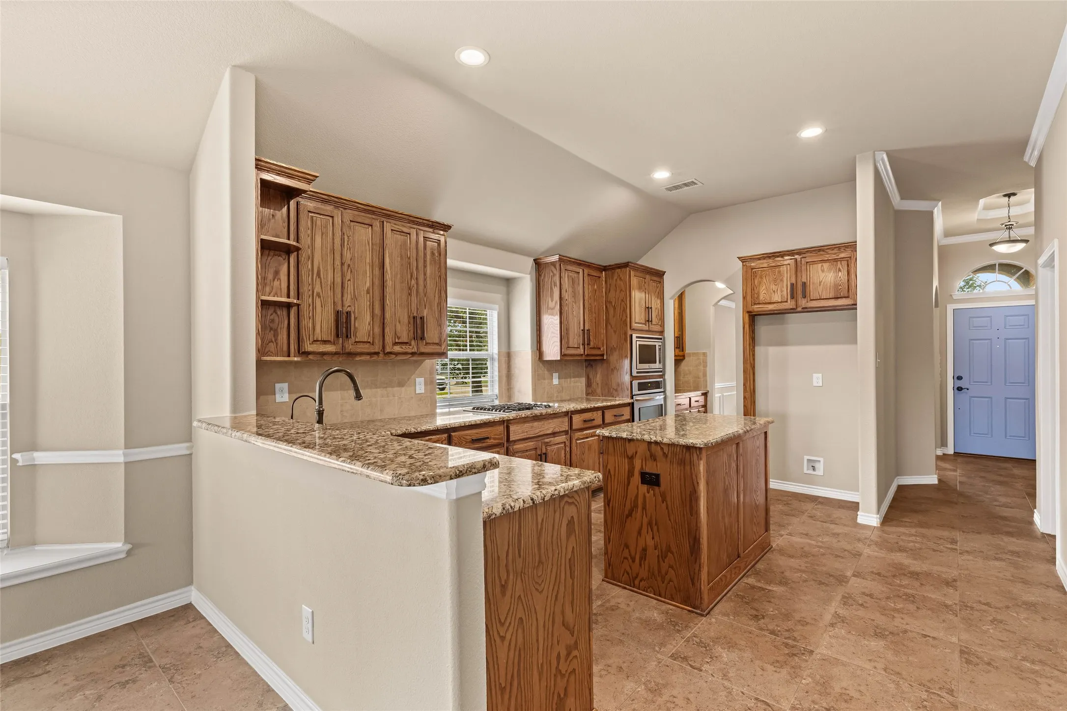 Single Family Residence For Sale in Tarrant County , 11800 Basilwood Drive, Fort Worth, Texas 76244, 3 Bedroom, 2 Bathroom, 2 Garage spaces, 1,921 Sqft, built in 2011, mls#21397011, Real Estate Agent in Fort Worth, Homes For Sale in Tarrant county, Homes For Sale in Fort Worth, Realtor in Fort Worth Texas, Real Estate Brokerage Independent Realty Texas, Luminita Cordes Realtor