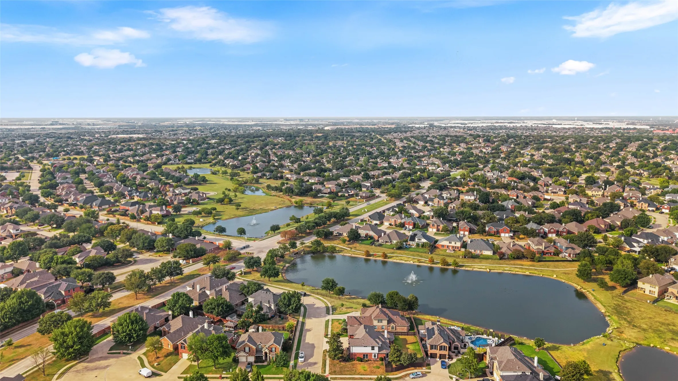 Single Family Residence For Sale in Tarrant County , 11800 Basilwood Drive, Fort Worth, Texas 76244, 3 Bedroom, 2 Bathroom, 2 Garage spaces, 1,921 Sqft, built in 2011, mls#21397011, Real Estate Agent in Fort Worth, Homes For Sale in Tarrant county, Homes For Sale in Fort Worth, Realtor in Fort Worth Texas, Real Estate Brokerage Independent Realty Texas, Luminita Cordes Realtor