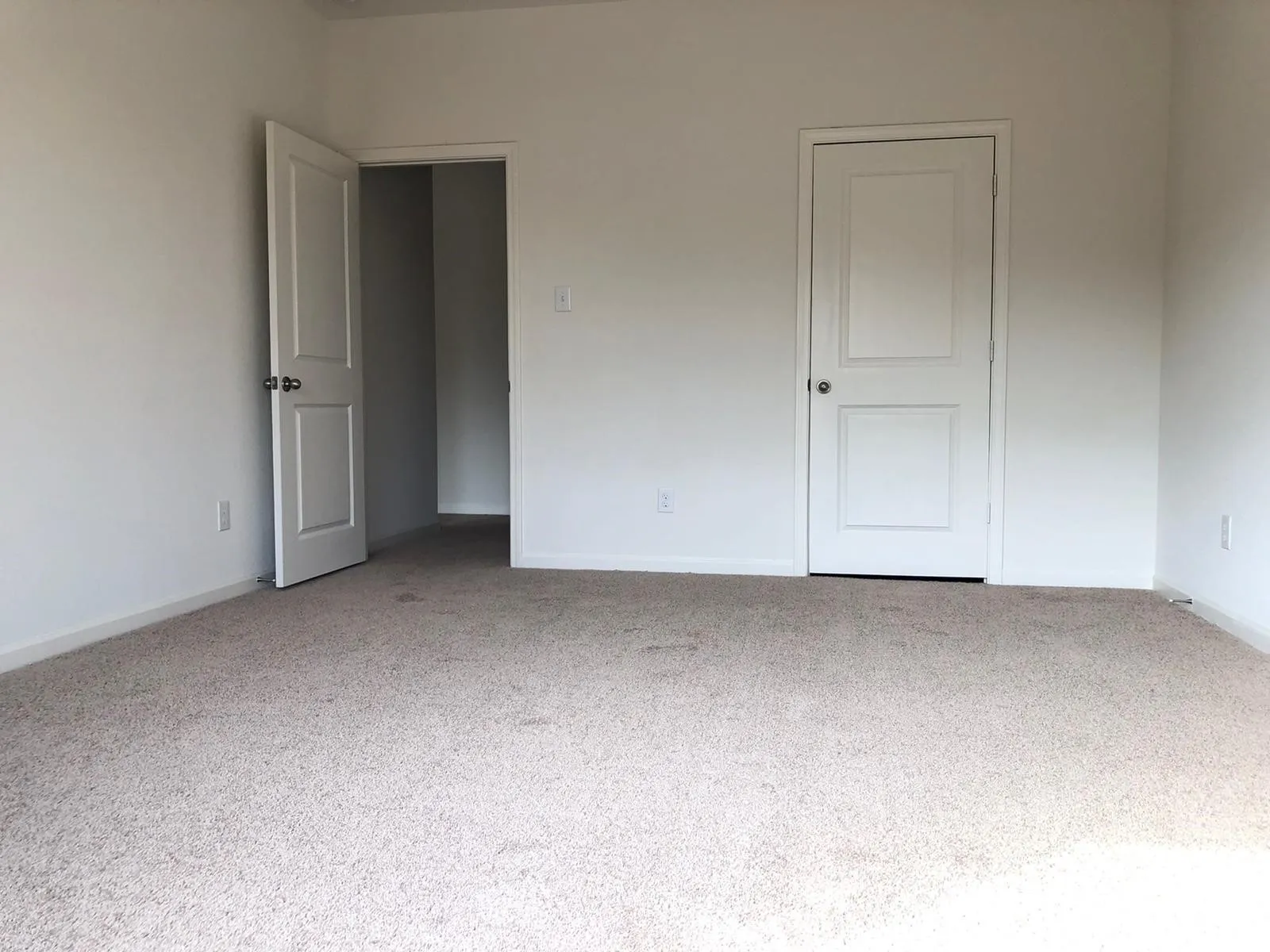 Single Family Residence For Rent in Collin County , 718 Windsor Court, Lavon, Texas 75166, 3 Bedroom, 2 Bathroom, 2 Garage spaces, 1,636 Sqft, built in 2021, mls#21397145, Real Estate Agent in Lavon, Homes For Rent in Collin county, Homes For Rent in Lavon, Realtor in Lavon Texas, Real Estate Brokerage Independent Realty Texas, Luminita Cordes Realtor
