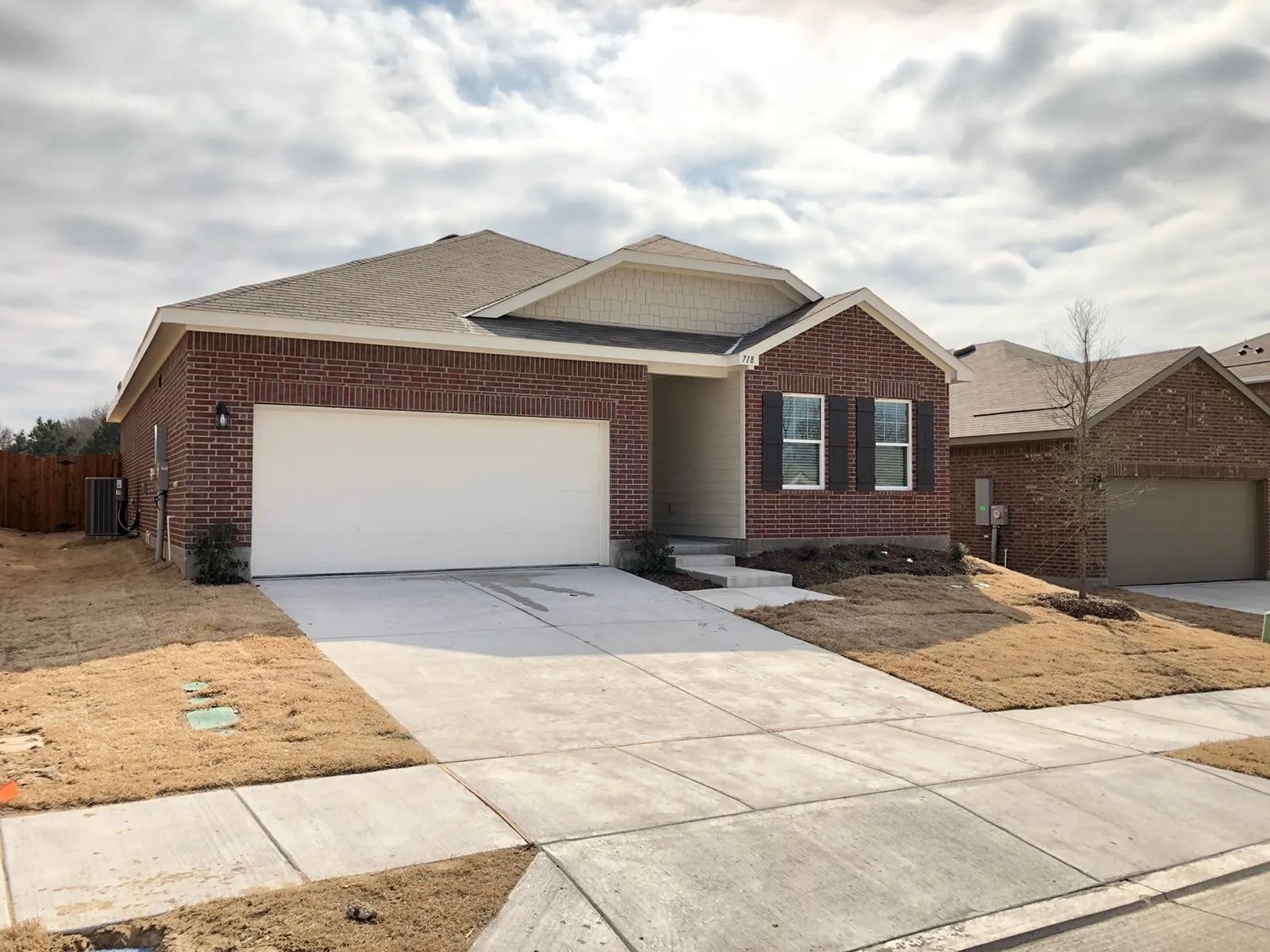 Single Family Residence For Rent in Collin County , 718 Windsor Court, Lavon, Texas 75166, 3 Bedroom, 2 Bathroom, 2 Garage spaces, 1,636 Sqft, built in 2021, mls#21397145, Real Estate Agent in Lavon, Homes For Rent in Collin county, Homes For Rent in Lavon, Realtor in Lavon Texas, Real Estate Brokerage Independent Realty Texas, Luminita Cordes Realtor