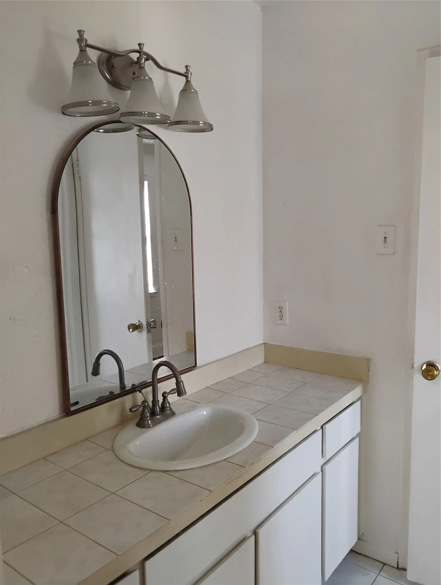 Single Family Residence For Rent in Dallas County , 2789 Rollingdale Lane, Farmers Branch, Texas 75234, 4 Bedroom, 2 Bathroom, 2 Garage spaces, 1,883 Sqft, built in 1968, mls#21397147, Real Estate Agent in Farmers Branch, Homes For Rent in Dallas county, Homes For Rent in Farmers Branch, Realtor in Farmers Branch Texas, Real Estate Brokerage Independent Realty Texas, Luminita Cordes Realtor