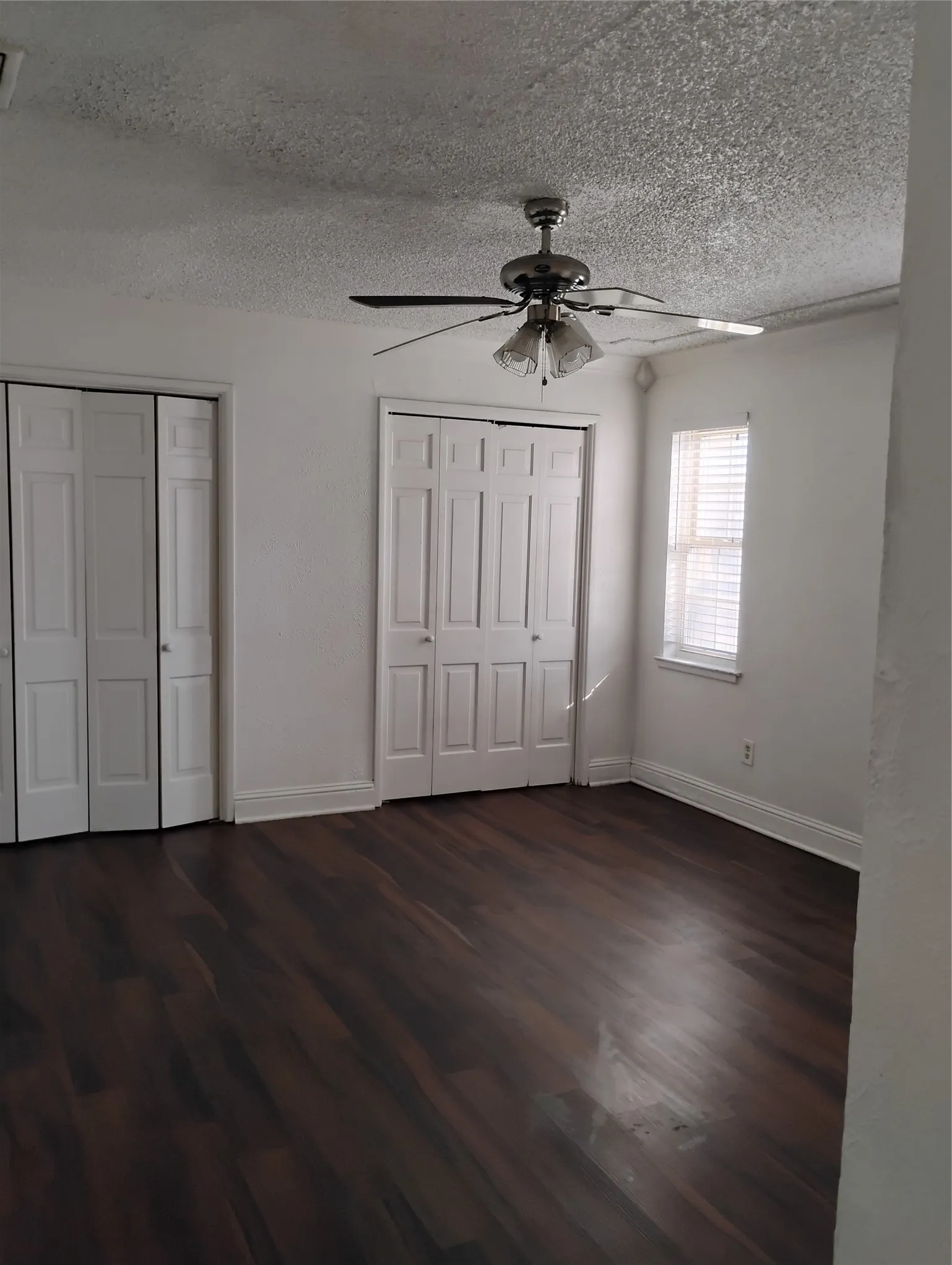 Single Family Residence For Rent in Dallas County , 2789 Rollingdale Lane, Farmers Branch, Texas 75234, 4 Bedroom, 2 Bathroom, 2 Garage spaces, 1,883 Sqft, built in 1968, mls#21397147, Real Estate Agent in Farmers Branch, Homes For Rent in Dallas county, Homes For Rent in Farmers Branch, Realtor in Farmers Branch Texas, Real Estate Brokerage Independent Realty Texas, Luminita Cordes Realtor