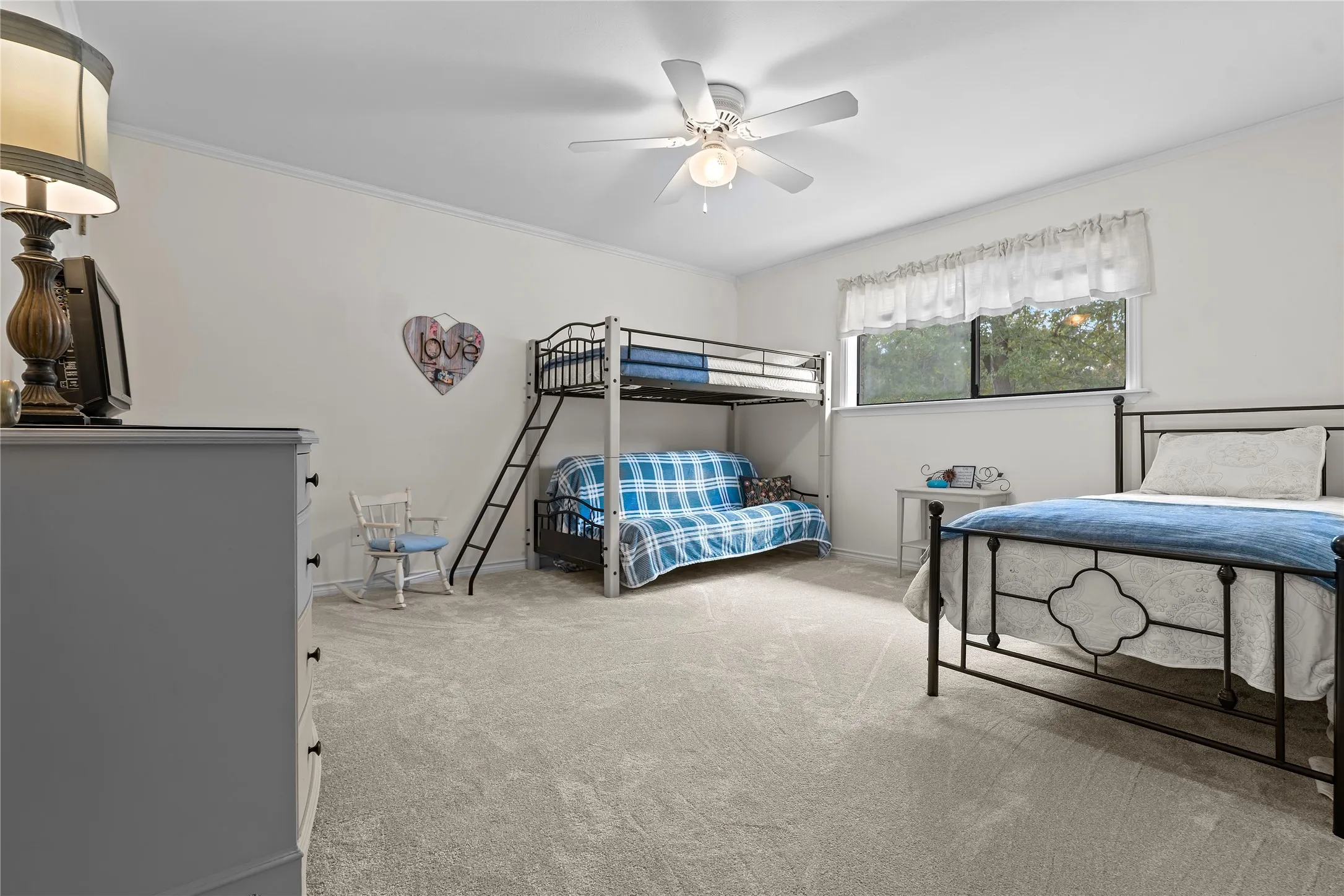 Single Family Residence For Sale in Wood County , 176 Woodside Lane, Holly Lake Ranch, Texas 75765, 2 Bedroom, 2 Bathroom, 2 Garage spaces, 2,184 Sqft, built in 1994, mls#21397146, Real Estate Agent in Holly Lake Ranch, Homes For Sale in Wood county, Homes For Sale in Holly Lake Ranch, Realtor in Holly Lake Ranch Texas, Real Estate Brokerage Independent Realty Texas, Luminita Cordes Realtor