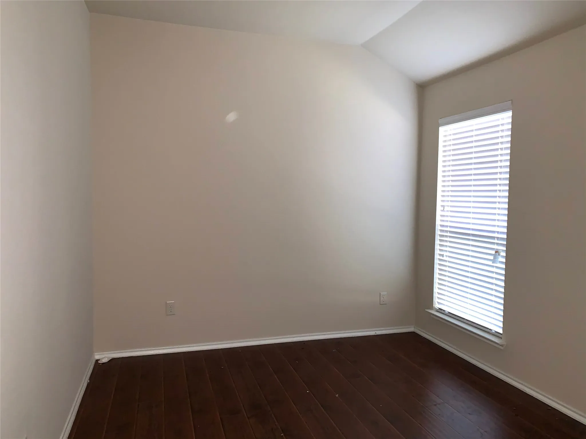 Single Family Residence For Rent in Denton County , 405 Sandy Lane, Little Elm, Texas 75068, 3 Bedroom, 2 Bathroom, 2 Garage spaces, 1,936 Sqft, built in 2014, mls#21397143, Real Estate Agent in Little Elm, Homes For Rent in Denton county, Homes For Rent in Little Elm, Realtor in Little Elm Texas, Real Estate Brokerage Independent Realty Texas, Luminita Cordes Realtor