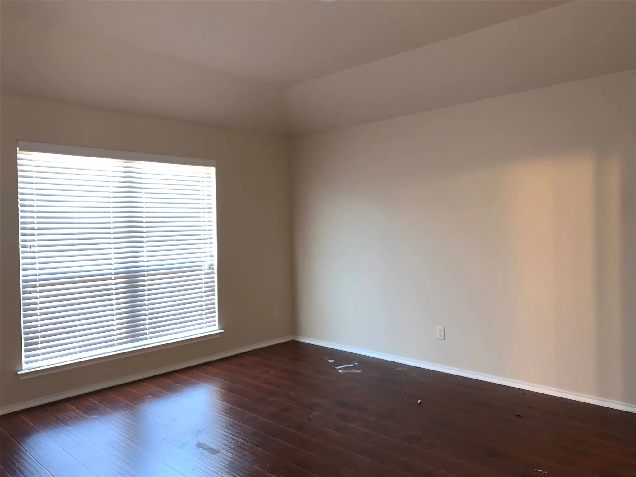 Single Family Residence For Rent in Denton County , 405 Sandy Lane, Little Elm, Texas 75068, 3 Bedroom, 2 Bathroom, 2 Garage spaces, 1,936 Sqft, built in 2014, mls#21397143, Real Estate Agent in Little Elm, Homes For Rent in Denton county, Homes For Rent in Little Elm, Realtor in Little Elm Texas, Real Estate Brokerage Independent Realty Texas, Luminita Cordes Realtor