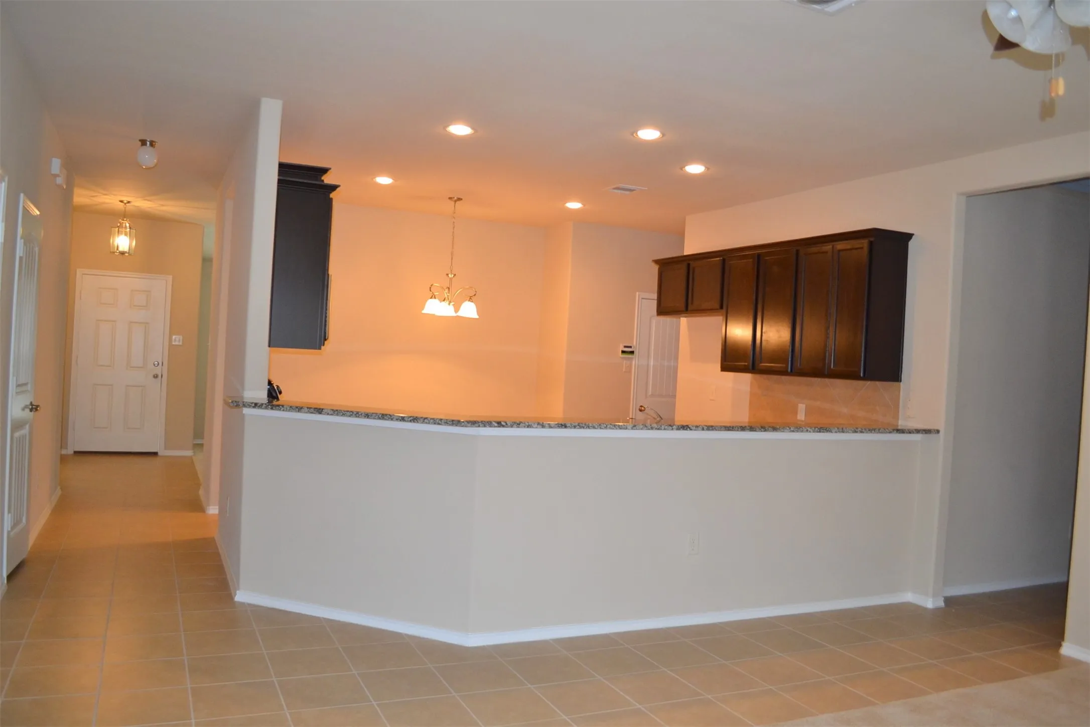 Single Family Residence For Rent in Denton County , 405 Sandy Lane, Little Elm, Texas 75068, 3 Bedroom, 2 Bathroom, 2 Garage spaces, 1,936 Sqft, built in 2014, mls#21397143, Real Estate Agent in Little Elm, Homes For Rent in Denton county, Homes For Rent in Little Elm, Realtor in Little Elm Texas, Real Estate Brokerage Independent Realty Texas, Luminita Cordes Realtor