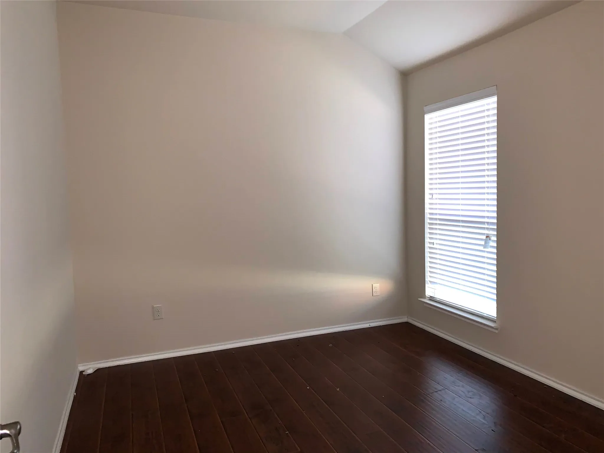 Single Family Residence For Rent in Denton County , 405 Sandy Lane, Little Elm, Texas 75068, 3 Bedroom, 2 Bathroom, 2 Garage spaces, 1,936 Sqft, built in 2014, mls#21397143, Real Estate Agent in Little Elm, Homes For Rent in Denton county, Homes For Rent in Little Elm, Realtor in Little Elm Texas, Real Estate Brokerage Independent Realty Texas, Luminita Cordes Realtor