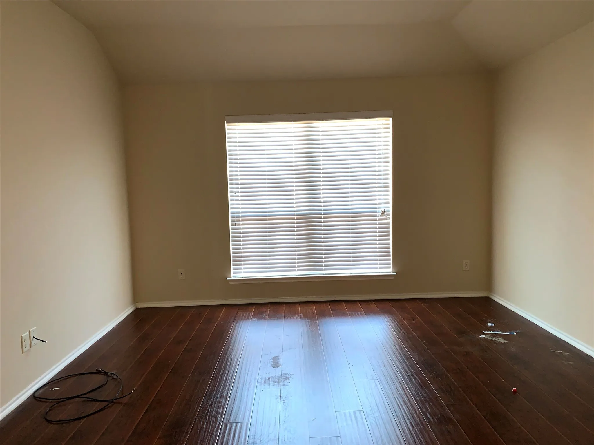 Single Family Residence For Rent in Denton County , 405 Sandy Lane, Little Elm, Texas 75068, 3 Bedroom, 2 Bathroom, 2 Garage spaces, 1,936 Sqft, built in 2014, mls#21397143, Real Estate Agent in Little Elm, Homes For Rent in Denton county, Homes For Rent in Little Elm, Realtor in Little Elm Texas, Real Estate Brokerage Independent Realty Texas, Luminita Cordes Realtor