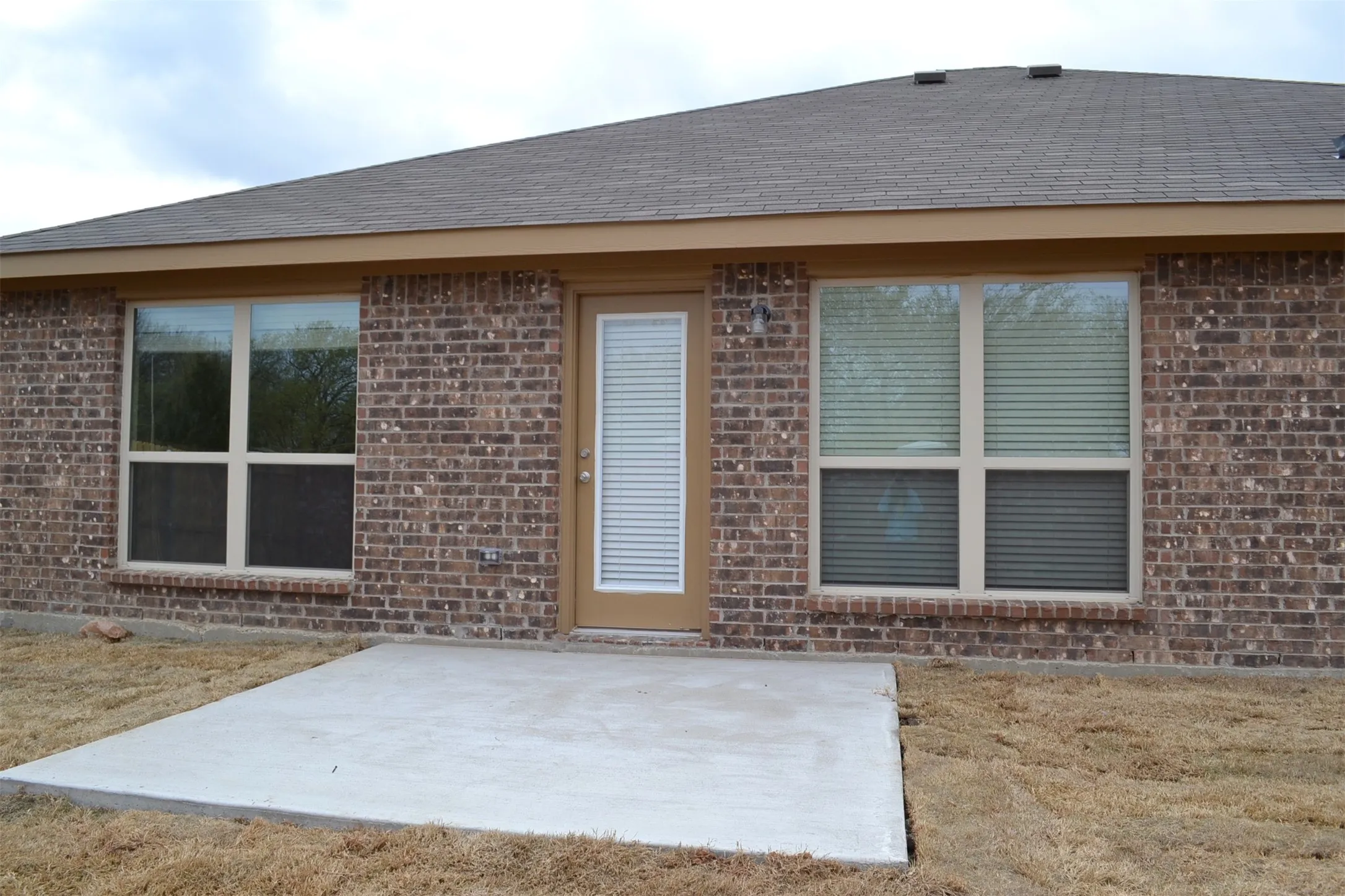 Single Family Residence For Rent in Denton County , 405 Sandy Lane, Little Elm, Texas 75068, 3 Bedroom, 2 Bathroom, 2 Garage spaces, 1,936 Sqft, built in 2014, mls#21397143, Real Estate Agent in Little Elm, Homes For Rent in Denton county, Homes For Rent in Little Elm, Realtor in Little Elm Texas, Real Estate Brokerage Independent Realty Texas, Luminita Cordes Realtor