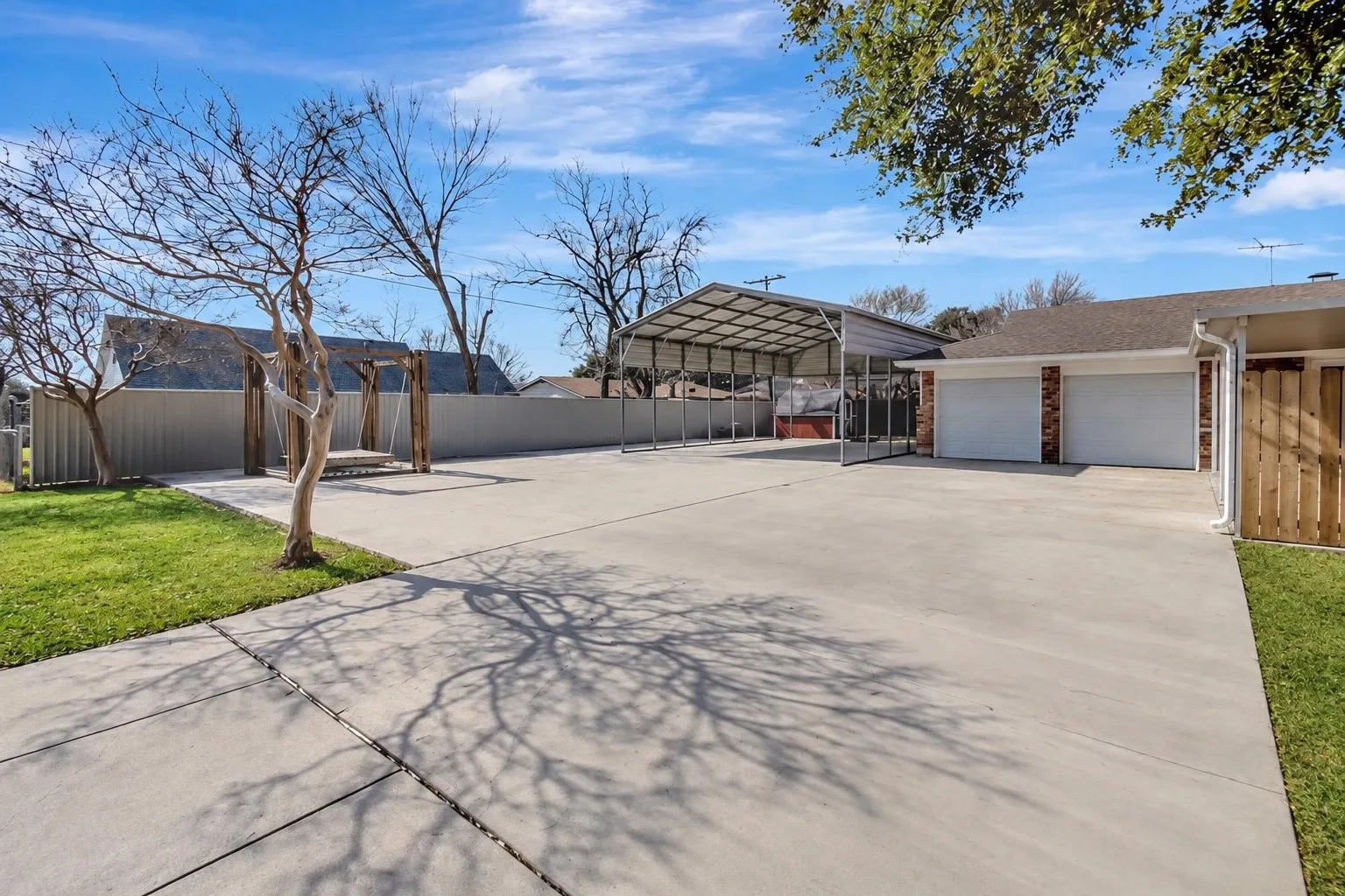 Single Family Residence For Sale in Tarrant County , 6540 Briley Drive, North Richland Hills, Texas 76180, 3 Bedroom, 2 Bathroom, 2 Garage spaces, 1,736 Sqft, built in 1961, mls#21392699, Real Estate Agent in North Richland Hills, Homes For Sale in Tarrant county, Homes For Sale in North Richland Hills, Realtor in North Richland Hills Texas, Real Estate Brokerage Independent Realty Texas, Luminita Cordes Realtor