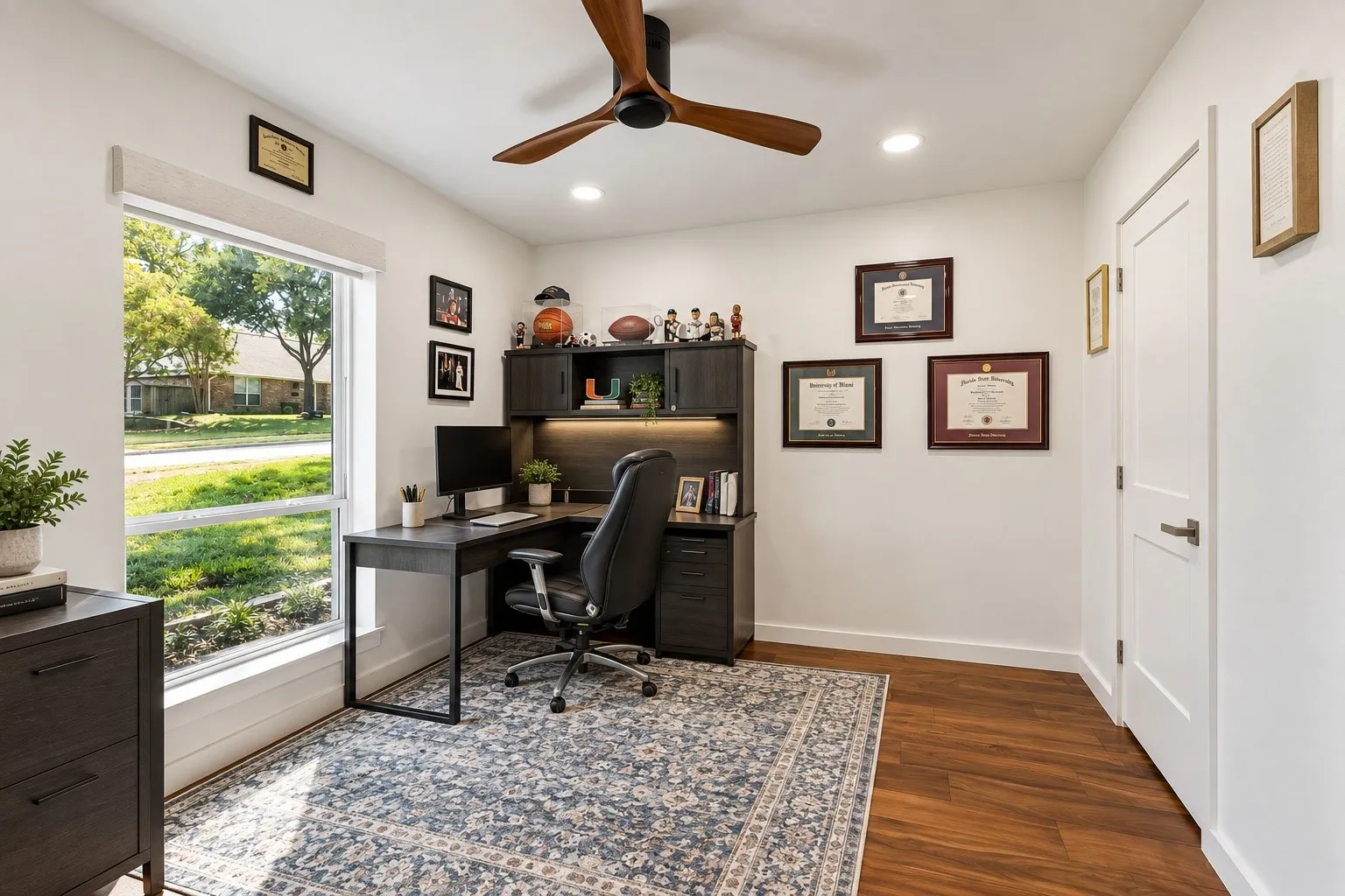 Single Family Residence For Sale in Collin County , 412 Ridgewood Drive, Richardson, Texas 75080, 4 Bedroom, 3 Bathroom, Garage spaces, 2,813 Sqft, built in 1968, mls#21394611, Real Estate Agent in Richardson, Homes For Sale in Collin county, Homes For Sale in Richardson, Realtor in Richardson Texas, Real Estate Brokerage Independent Realty Texas, Luminita Cordes Realtor