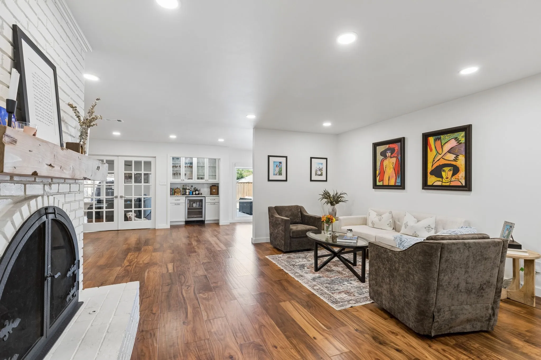 Single Family Residence For Sale in Collin County , 412 Ridgewood Drive, Richardson, Texas 75080, 4 Bedroom, 3 Bathroom, Garage spaces, 2,813 Sqft, built in 1968, mls#21394611, Real Estate Agent in Richardson, Homes For Sale in Collin county, Homes For Sale in Richardson, Realtor in Richardson Texas, Real Estate Brokerage Independent Realty Texas, Luminita Cordes Realtor