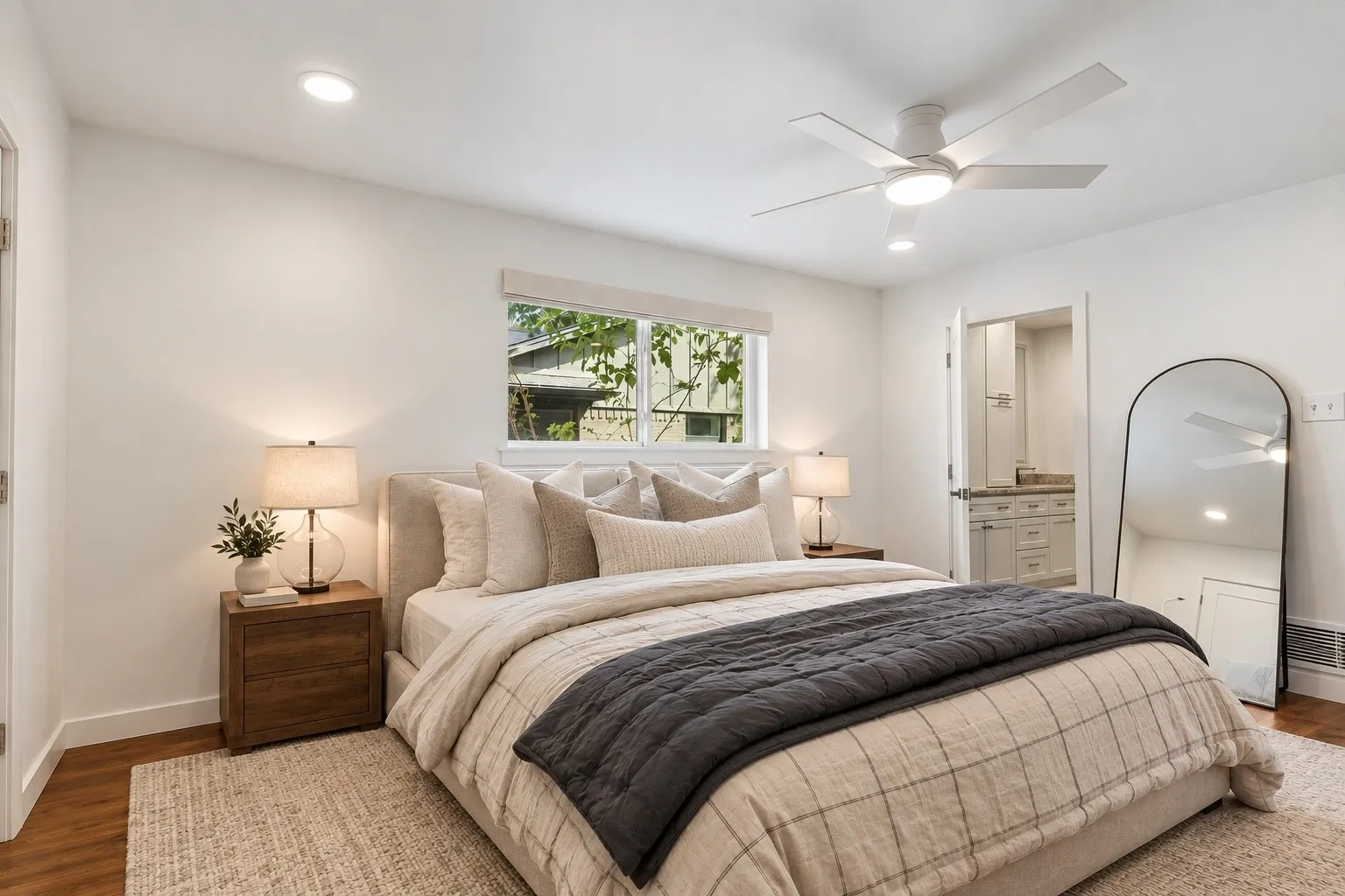 Single Family Residence For Sale in Collin County , 412 Ridgewood Drive, Richardson, Texas 75080, 4 Bedroom, 3 Bathroom, Garage spaces, 2,813 Sqft, built in 1968, mls#21394611, Real Estate Agent in Richardson, Homes For Sale in Collin county, Homes For Sale in Richardson, Realtor in Richardson Texas, Real Estate Brokerage Independent Realty Texas, Luminita Cordes Realtor