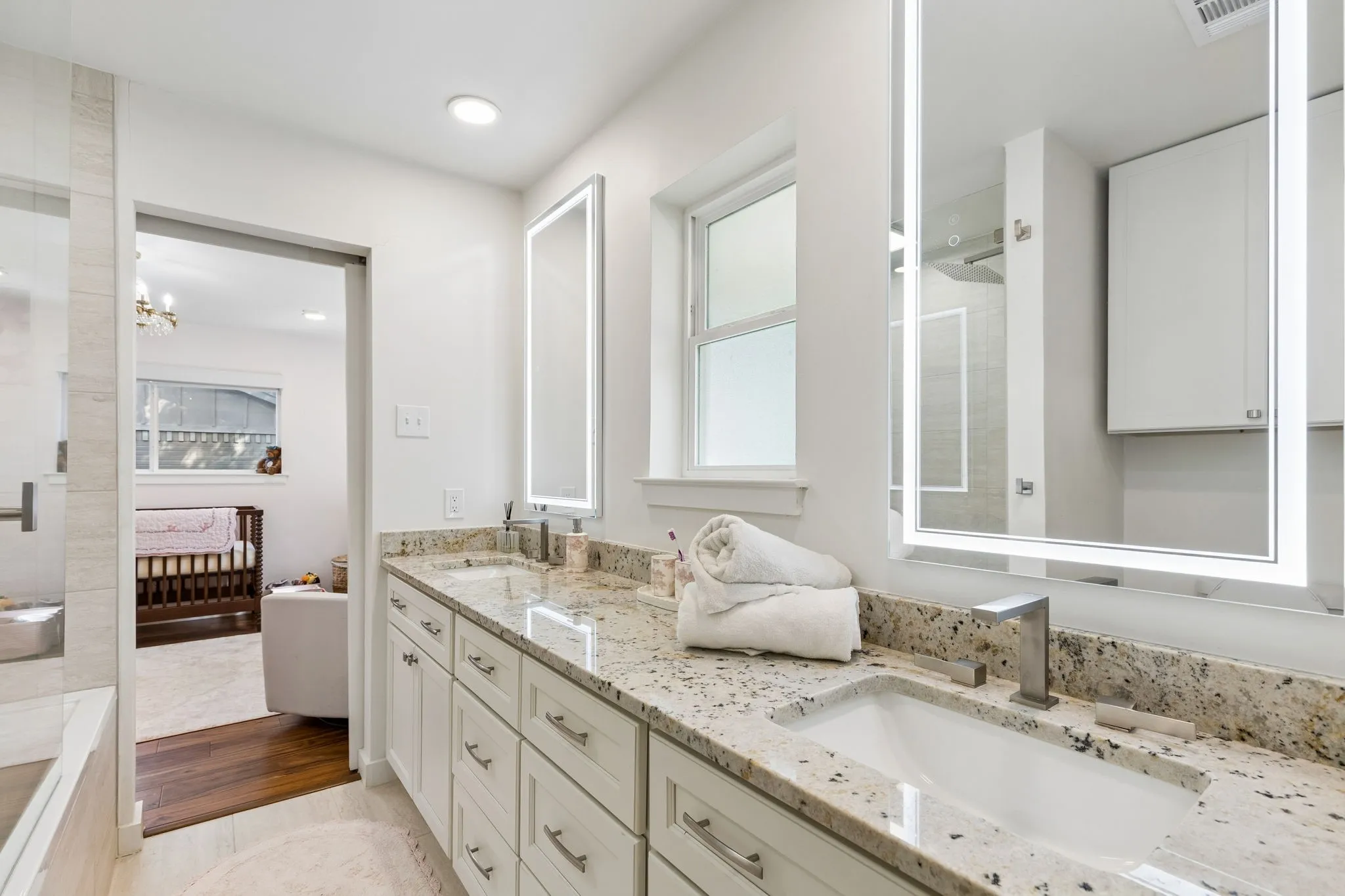 Single Family Residence For Sale in Collin County , 412 Ridgewood Drive, Richardson, Texas 75080, 4 Bedroom, 3 Bathroom, Garage spaces, 2,813 Sqft, built in 1968, mls#21394611, Real Estate Agent in Richardson, Homes For Sale in Collin county, Homes For Sale in Richardson, Realtor in Richardson Texas, Real Estate Brokerage Independent Realty Texas, Luminita Cordes Realtor