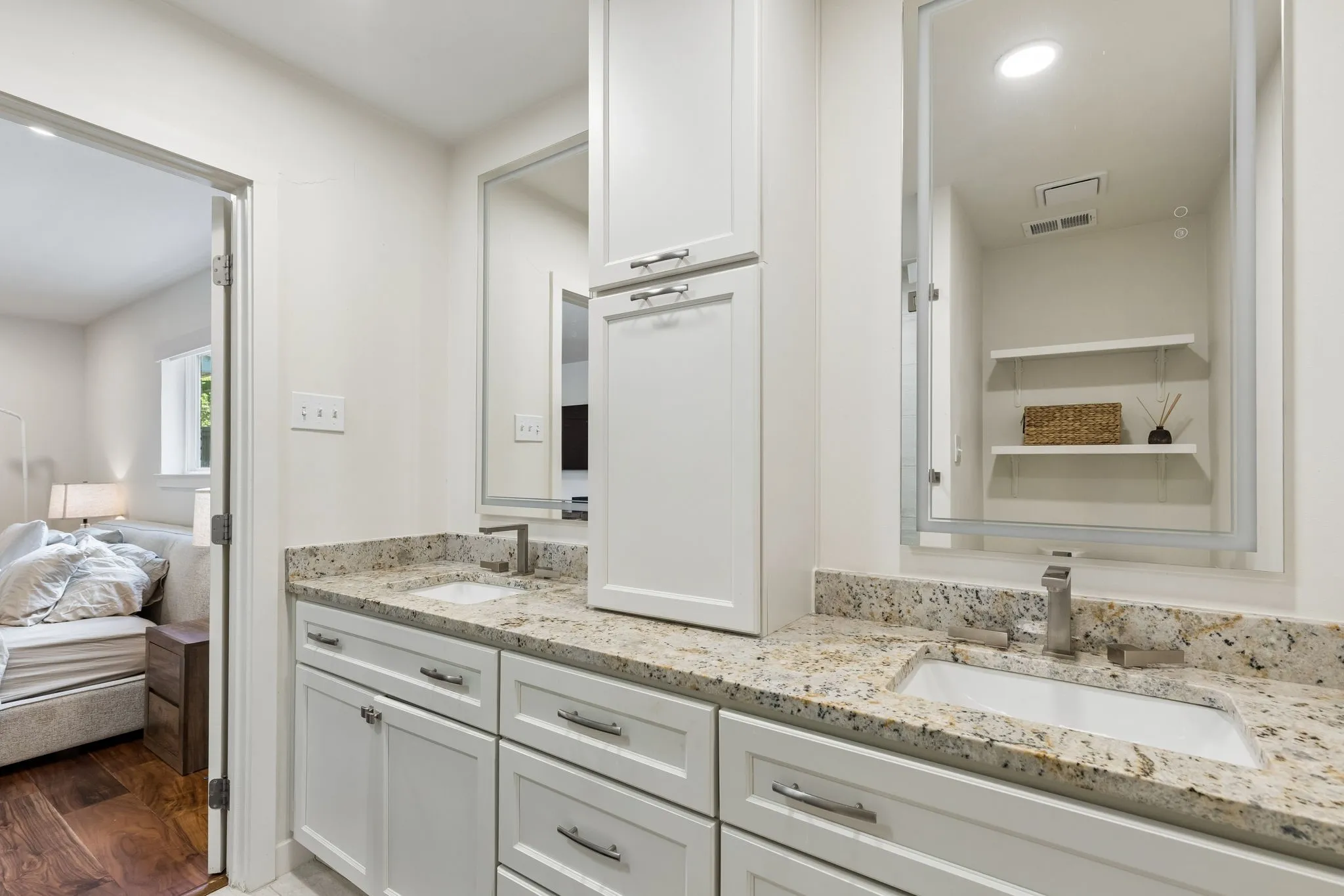 Single Family Residence For Sale in Collin County , 412 Ridgewood Drive, Richardson, Texas 75080, 4 Bedroom, 3 Bathroom, Garage spaces, 2,813 Sqft, built in 1968, mls#21394611, Real Estate Agent in Richardson, Homes For Sale in Collin county, Homes For Sale in Richardson, Realtor in Richardson Texas, Real Estate Brokerage Independent Realty Texas, Luminita Cordes Realtor