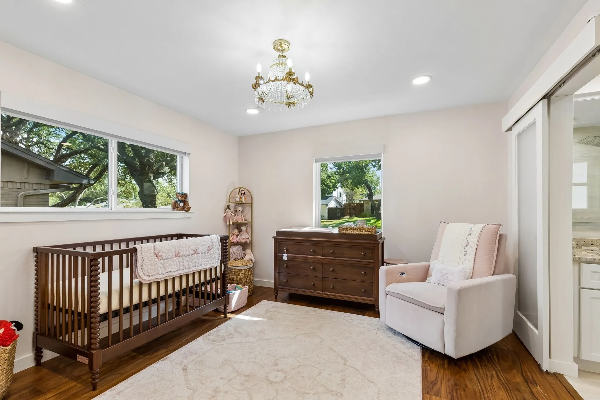 Single Family Residence For Sale in Collin County , 412 Ridgewood Drive, Richardson, Texas 75080, 4 Bedroom, 3 Bathroom, Garage spaces, 2,813 Sqft, built in 1968, mls#21394611, Real Estate Agent in Richardson, Homes For Sale in Collin county, Homes For Sale in Richardson, Realtor in Richardson Texas, Real Estate Brokerage Independent Realty Texas, Luminita Cordes Realtor