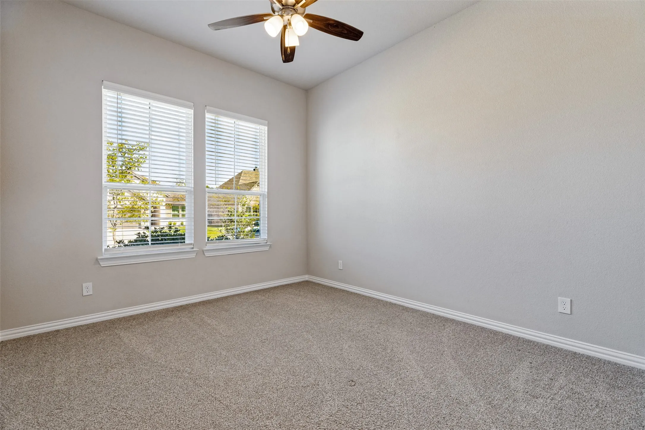 Single Family Residence For Sale in Collin County , 3321 Bent Creek Drive, Anna, Texas 75409, 4 Bedroom, 3 Bathroom, 2 Garage spaces, 2,499 Sqft, built in 2023, mls#21396728, Real Estate Agent in Anna, Homes For Sale in Collin county, Homes For Sale in Anna, Realtor in Anna Texas, Real Estate Brokerage Independent Realty Texas, Luminita Cordes Realtor