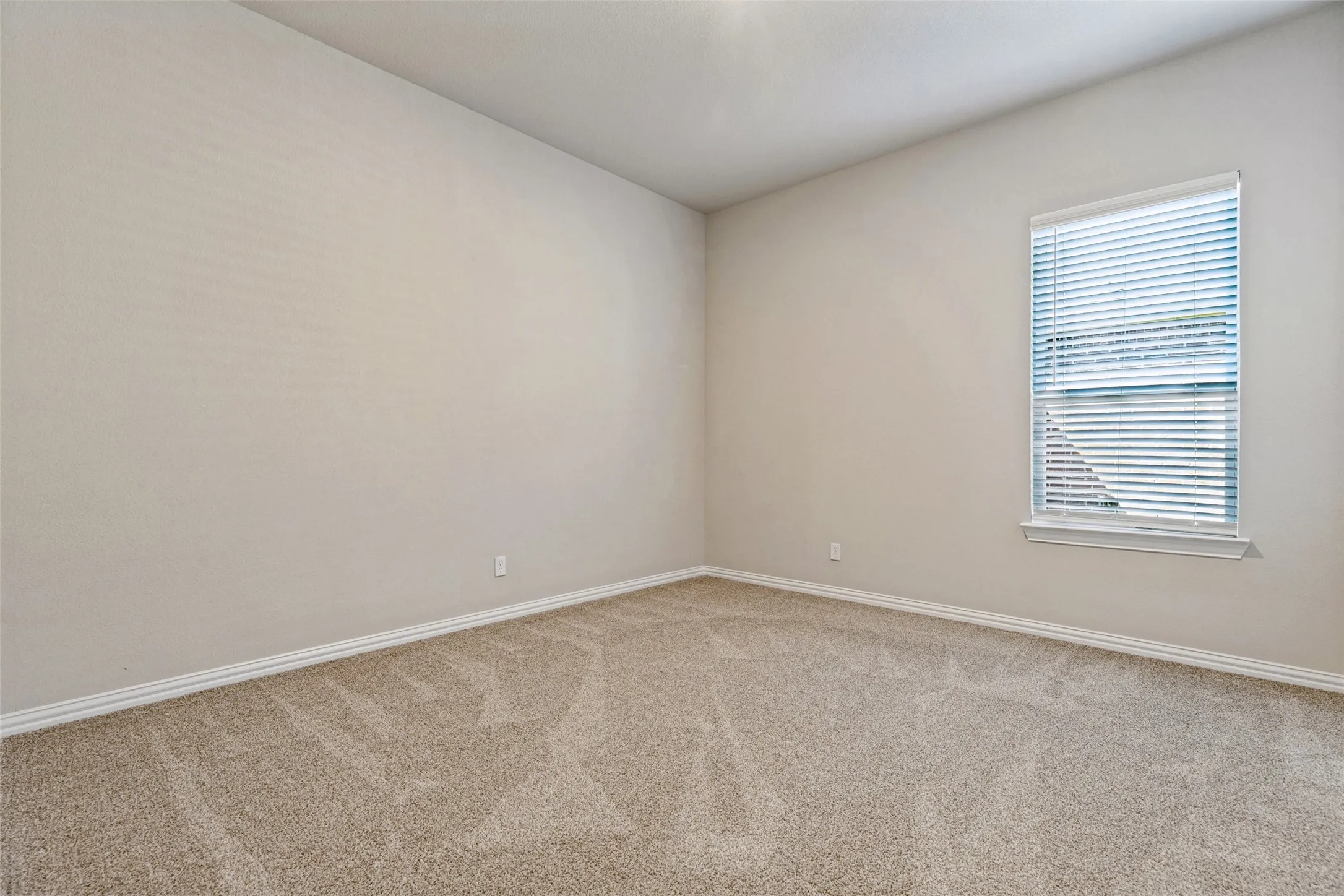 Single Family Residence For Sale in Collin County , 3321 Bent Creek Drive, Anna, Texas 75409, 4 Bedroom, 3 Bathroom, 2 Garage spaces, 2,499 Sqft, built in 2023, mls#21396728, Real Estate Agent in Anna, Homes For Sale in Collin county, Homes For Sale in Anna, Realtor in Anna Texas, Real Estate Brokerage Independent Realty Texas, Luminita Cordes Realtor