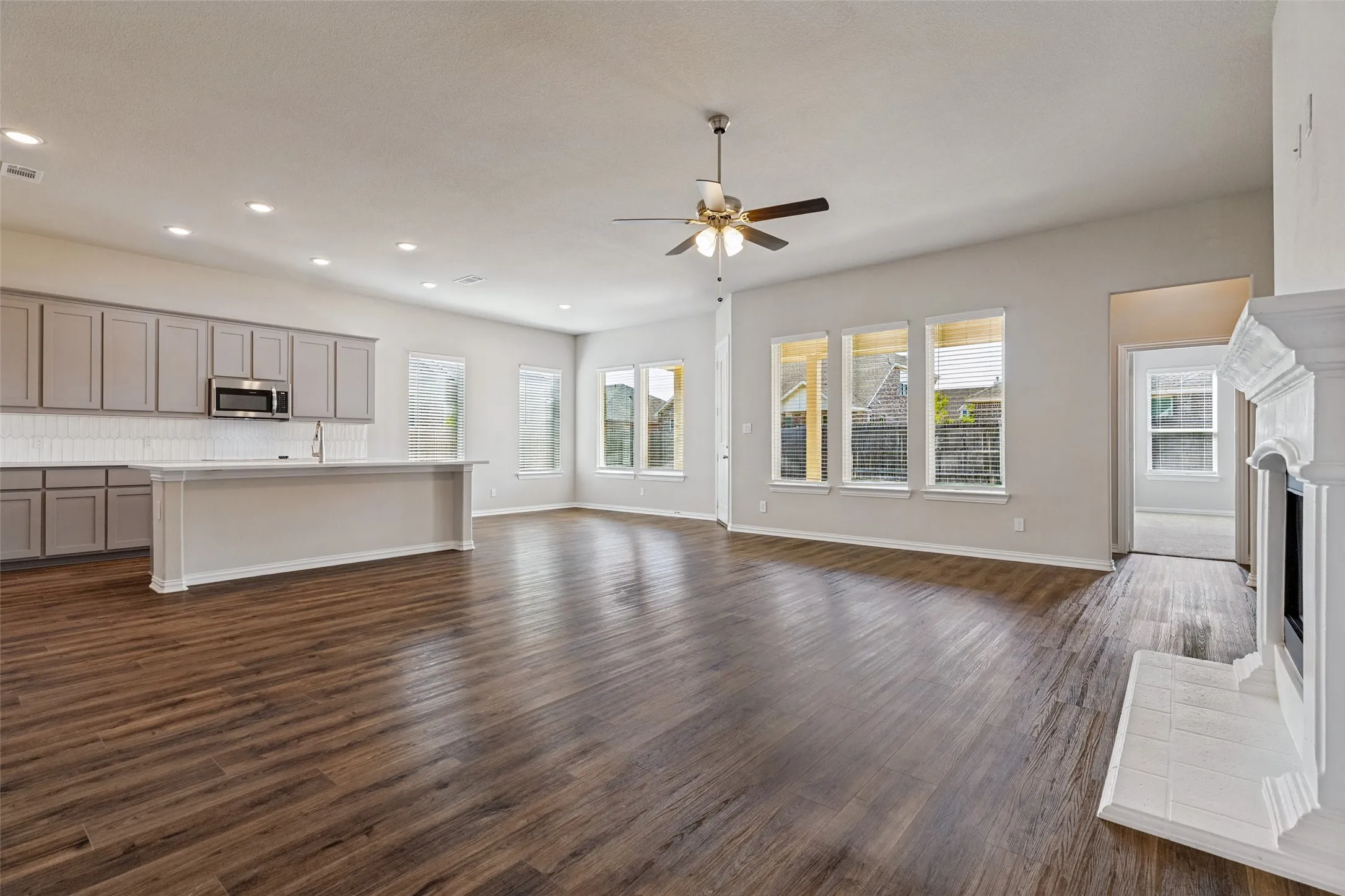 Single Family Residence For Sale in Collin County , 3321 Bent Creek Drive, Anna, Texas 75409, 4 Bedroom, 3 Bathroom, 2 Garage spaces, 2,499 Sqft, built in 2023, mls#21396728, Real Estate Agent in Anna, Homes For Sale in Collin county, Homes For Sale in Anna, Realtor in Anna Texas, Real Estate Brokerage Independent Realty Texas, Luminita Cordes Realtor