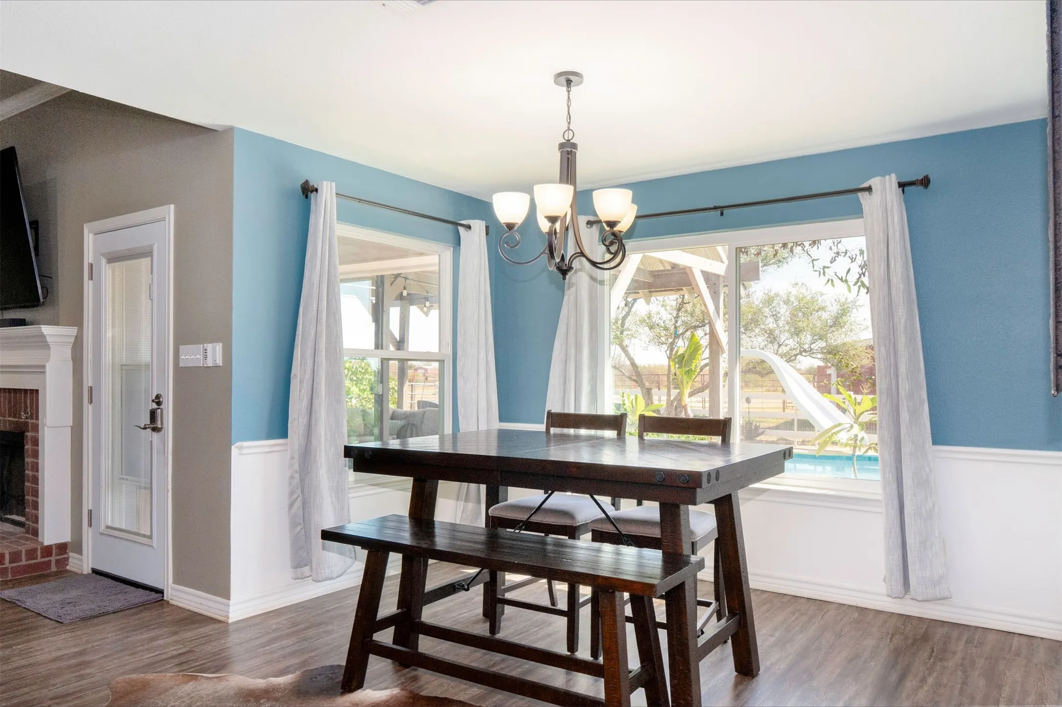 Single Family Residence For Sale in Denton County , 621 Old Stoney Court, Ponder, Texas 76259, 4 Bedroom, 2 Bathroom, 2 Garage spaces, 2,036 Sqft, built in 2001, mls#21392450, Real Estate Agent in Ponder, Homes For Sale in Denton county, Homes For Sale in Ponder, Realtor in Ponder Texas, Real Estate Brokerage Independent Realty Texas, Luminita Cordes Realtor