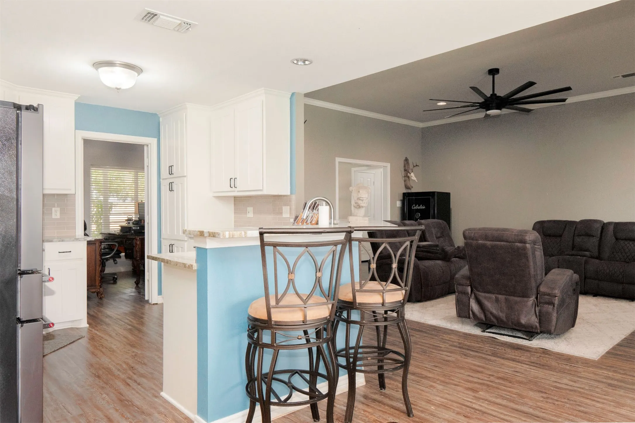 Single Family Residence For Sale in Denton County , 621 Old Stoney Court, Ponder, Texas 76259, 4 Bedroom, 2 Bathroom, 2 Garage spaces, 2,036 Sqft, built in 2001, mls#21392450, Real Estate Agent in Ponder, Homes For Sale in Denton county, Homes For Sale in Ponder, Realtor in Ponder Texas, Real Estate Brokerage Independent Realty Texas, Luminita Cordes Realtor