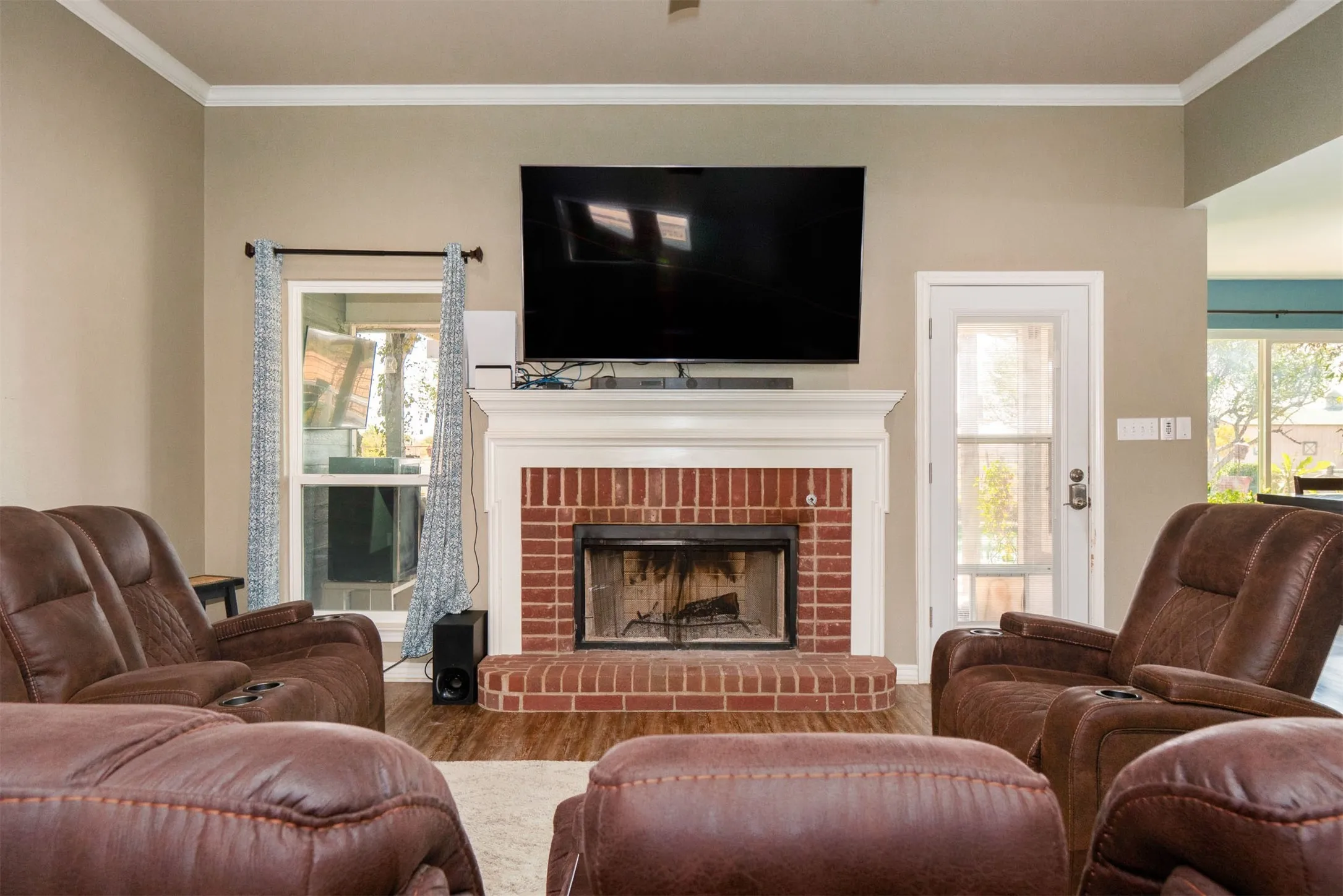Single Family Residence For Sale in Denton County , 621 Old Stoney Court, Ponder, Texas 76259, 4 Bedroom, 2 Bathroom, 2 Garage spaces, 2,036 Sqft, built in 2001, mls#21392450, Real Estate Agent in Ponder, Homes For Sale in Denton county, Homes For Sale in Ponder, Realtor in Ponder Texas, Real Estate Brokerage Independent Realty Texas, Luminita Cordes Realtor