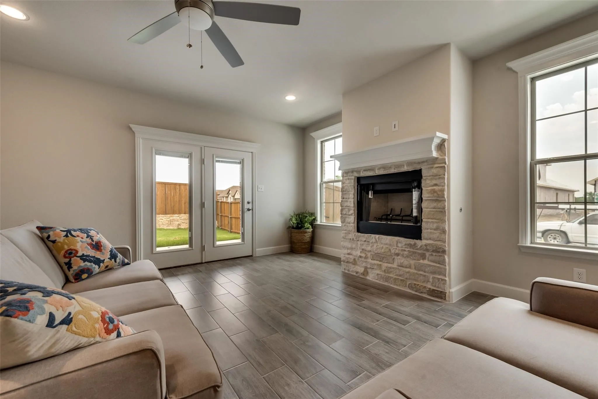 Single Family Residence For Rent in Collin County , 373 Braves Way, Lavon, Texas 75166, 5 Bedroom, 3 Bathroom, 2 Garage spaces, 2,790 Sqft, built in 2022, mls#21397160, Real Estate Agent in Lavon, Homes For Rent in Collin county, Homes For Rent in Lavon, Realtor in Lavon Texas, Real Estate Brokerage Independent Realty Texas, Luminita Cordes Realtor