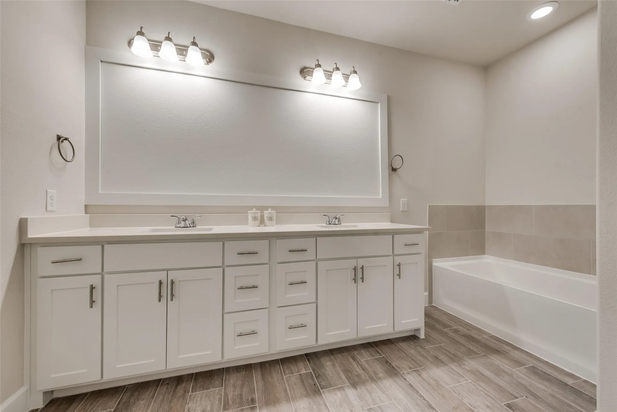 Single Family Residence For Rent in Collin County , 373 Braves Way, Lavon, Texas 75166, 5 Bedroom, 3 Bathroom, 2 Garage spaces, 2,790 Sqft, built in 2022, mls#21397160, Real Estate Agent in Lavon, Homes For Rent in Collin county, Homes For Rent in Lavon, Realtor in Lavon Texas, Real Estate Brokerage Independent Realty Texas, Luminita Cordes Realtor